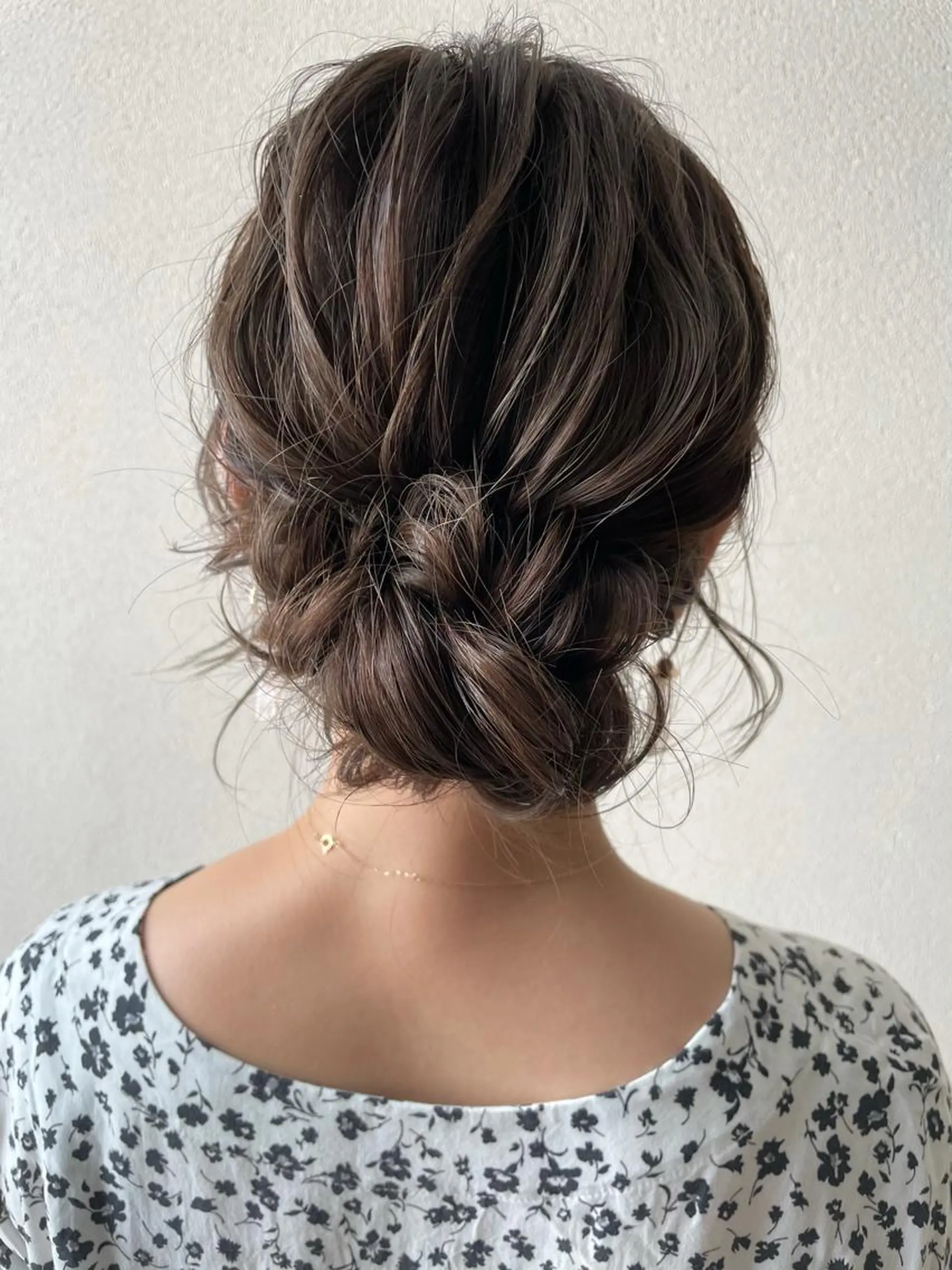 セミロング ヘアアレンジ 沢田 瞳のヘアスタイル