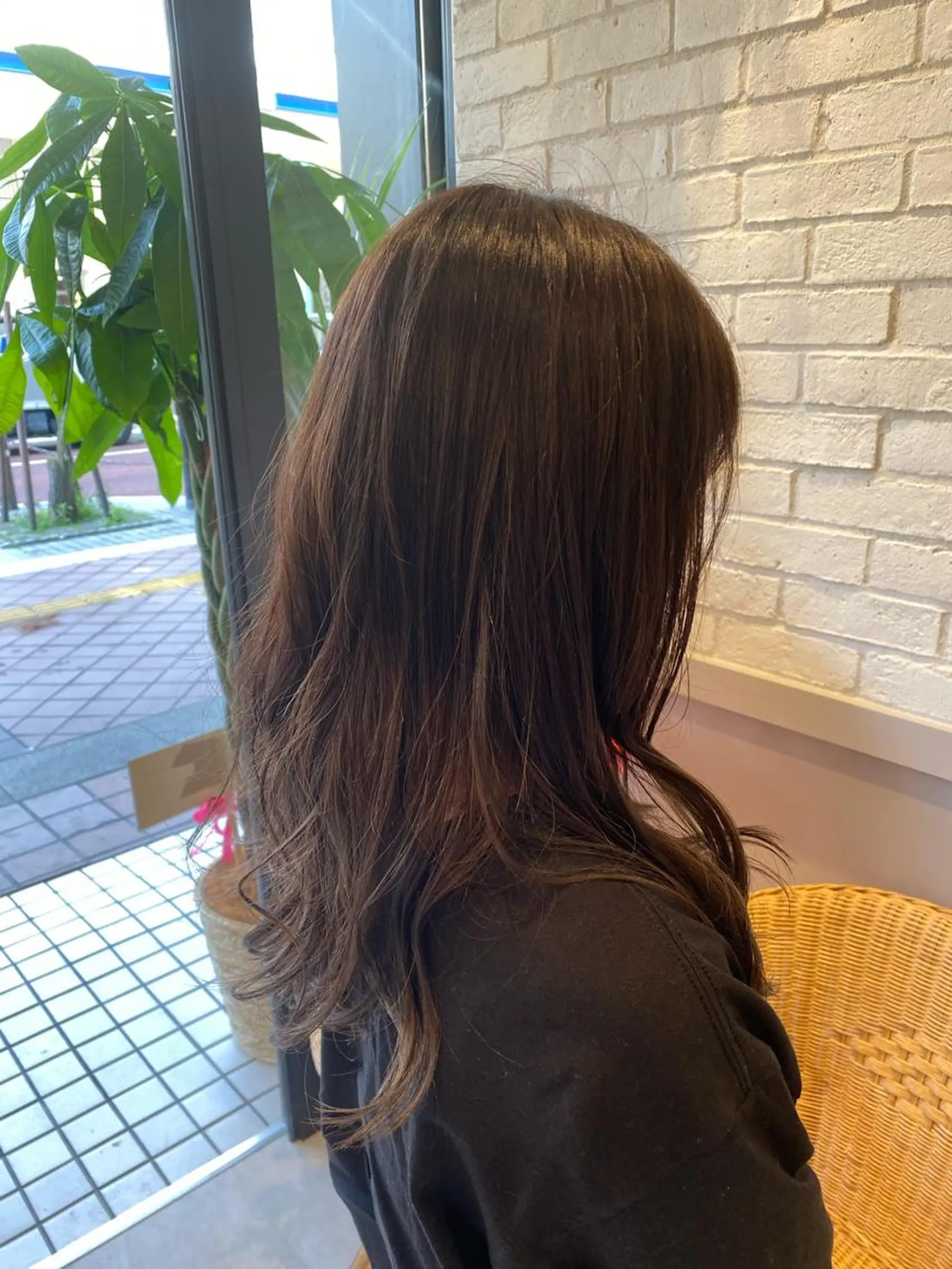 ロング 伊東 彩花のヘアスタイル