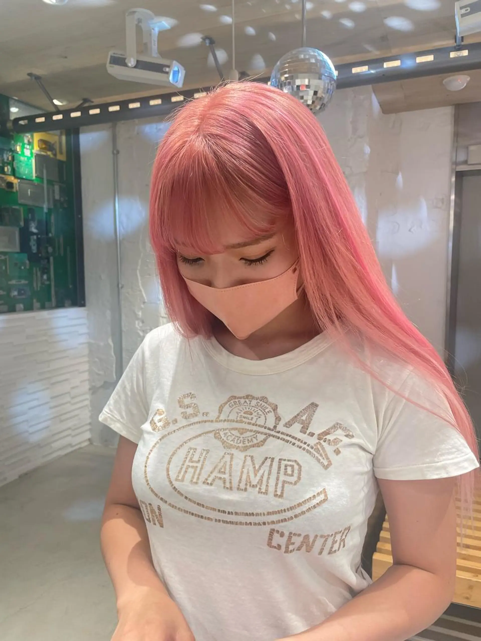 ロング カラー 艶ハイトーン👑♡ NATSUKIのヘアスタイル