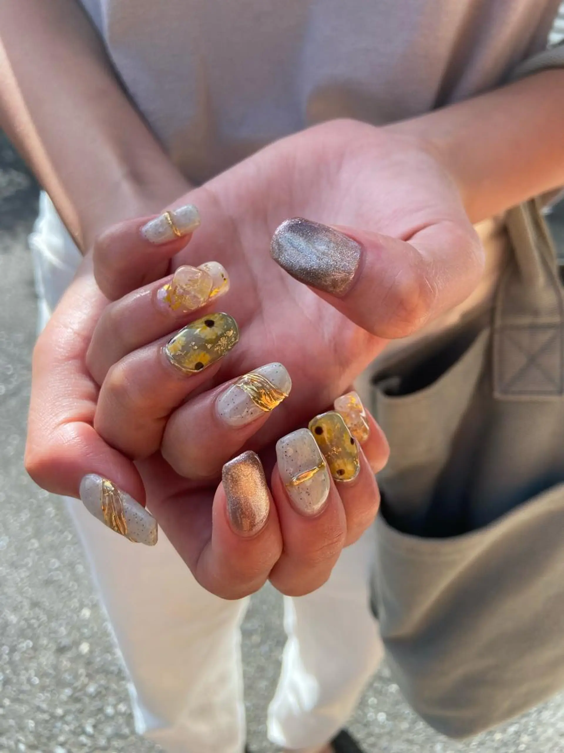 ネイル アートネイル ジェルネイル ゴールド マグネットネイル ミラーネイル . unffのネイルデザイン