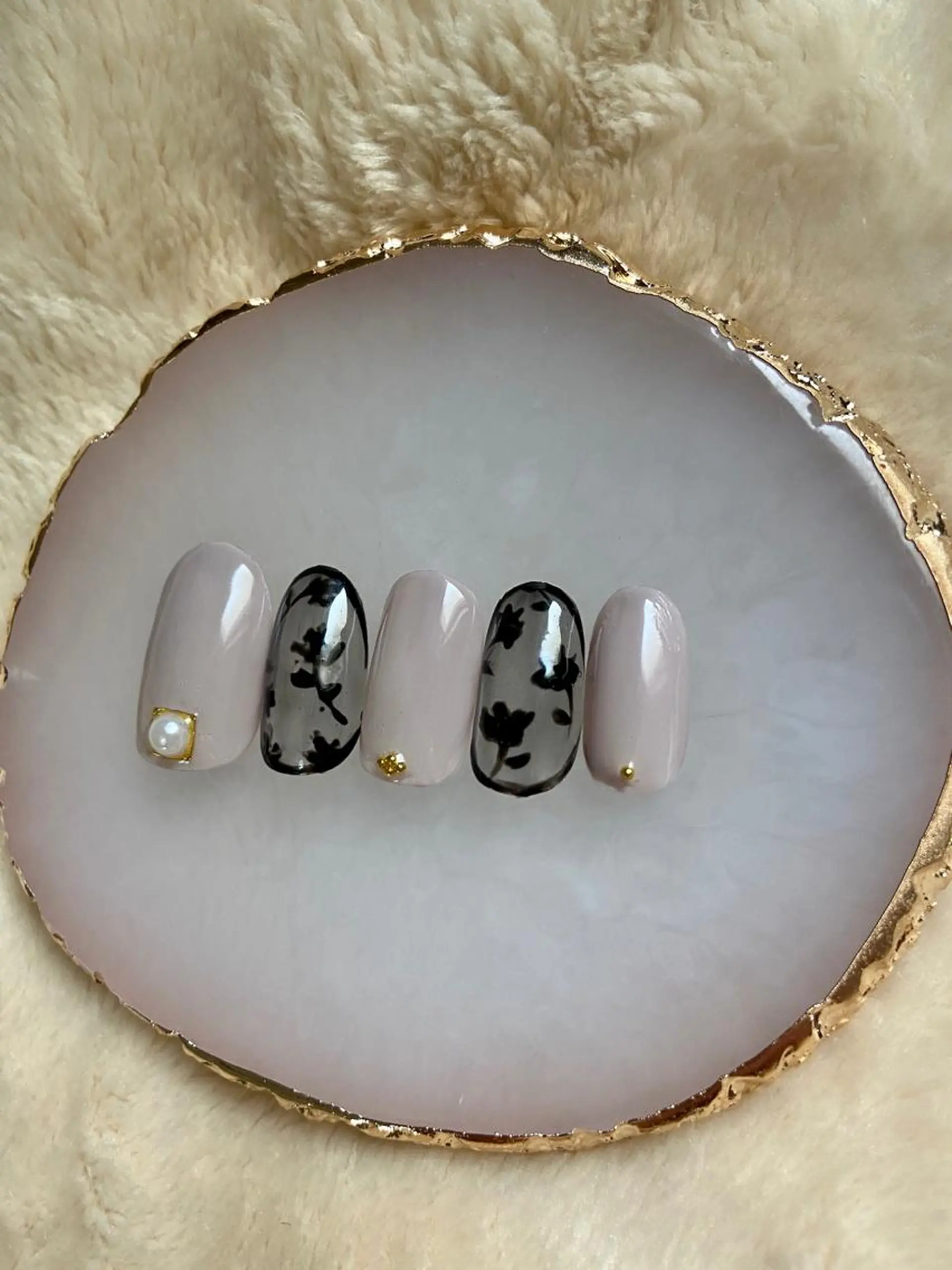 ネイル Lulu charisu所属・lulucharis nailのネイルデザイン