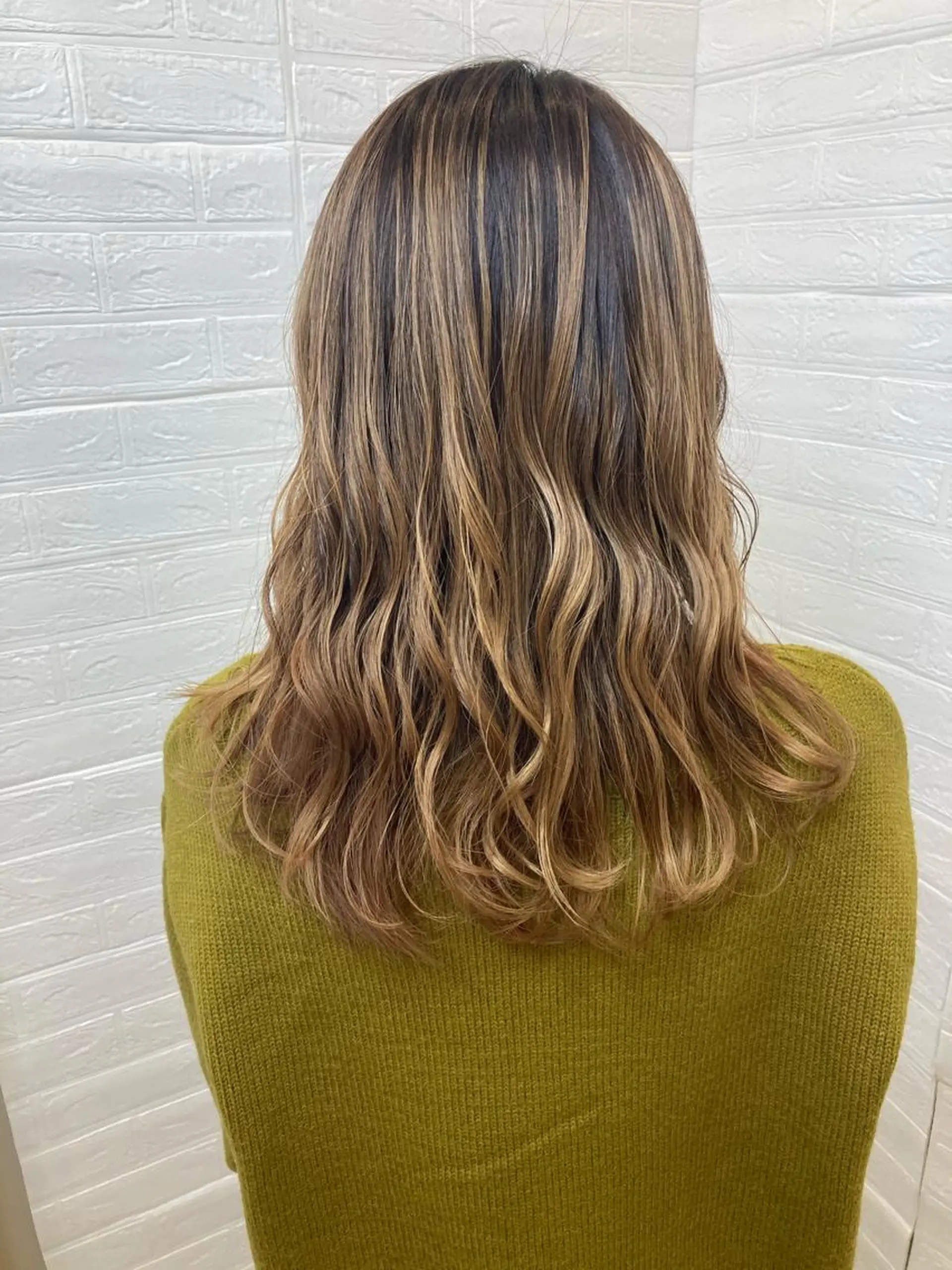 セミロング カラー ヘアカラー 黒川 真伍のヘアスタイル