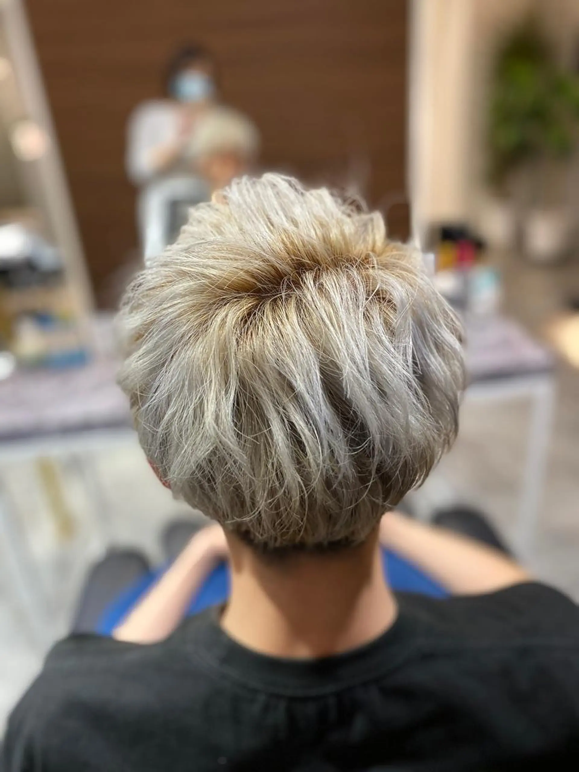 カラー メンズ 安田 菜摘のヘアスタイル