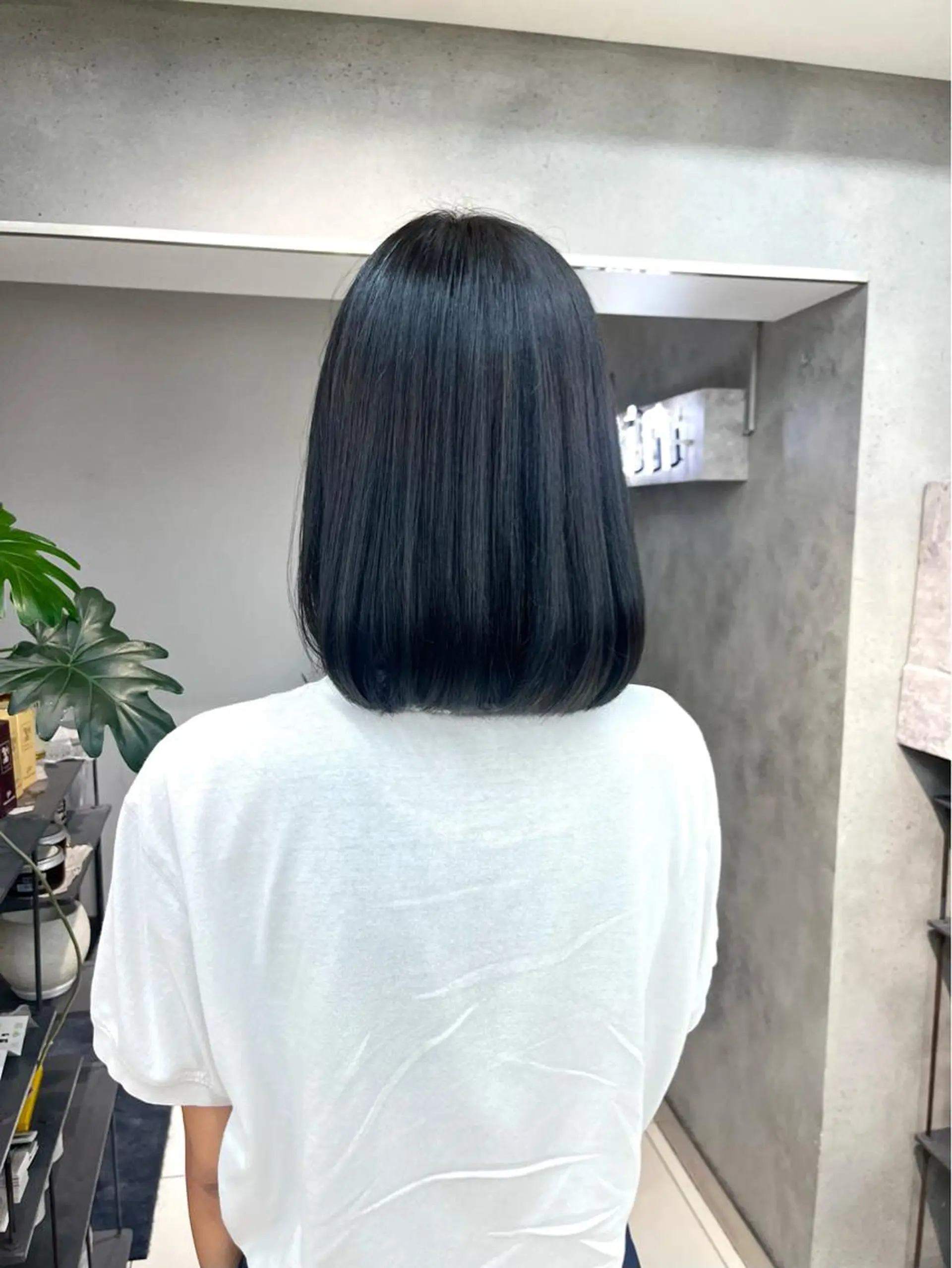 ミディアム カラー ボブ・顔まわり 💎愛唯(めい)のヘアスタイル