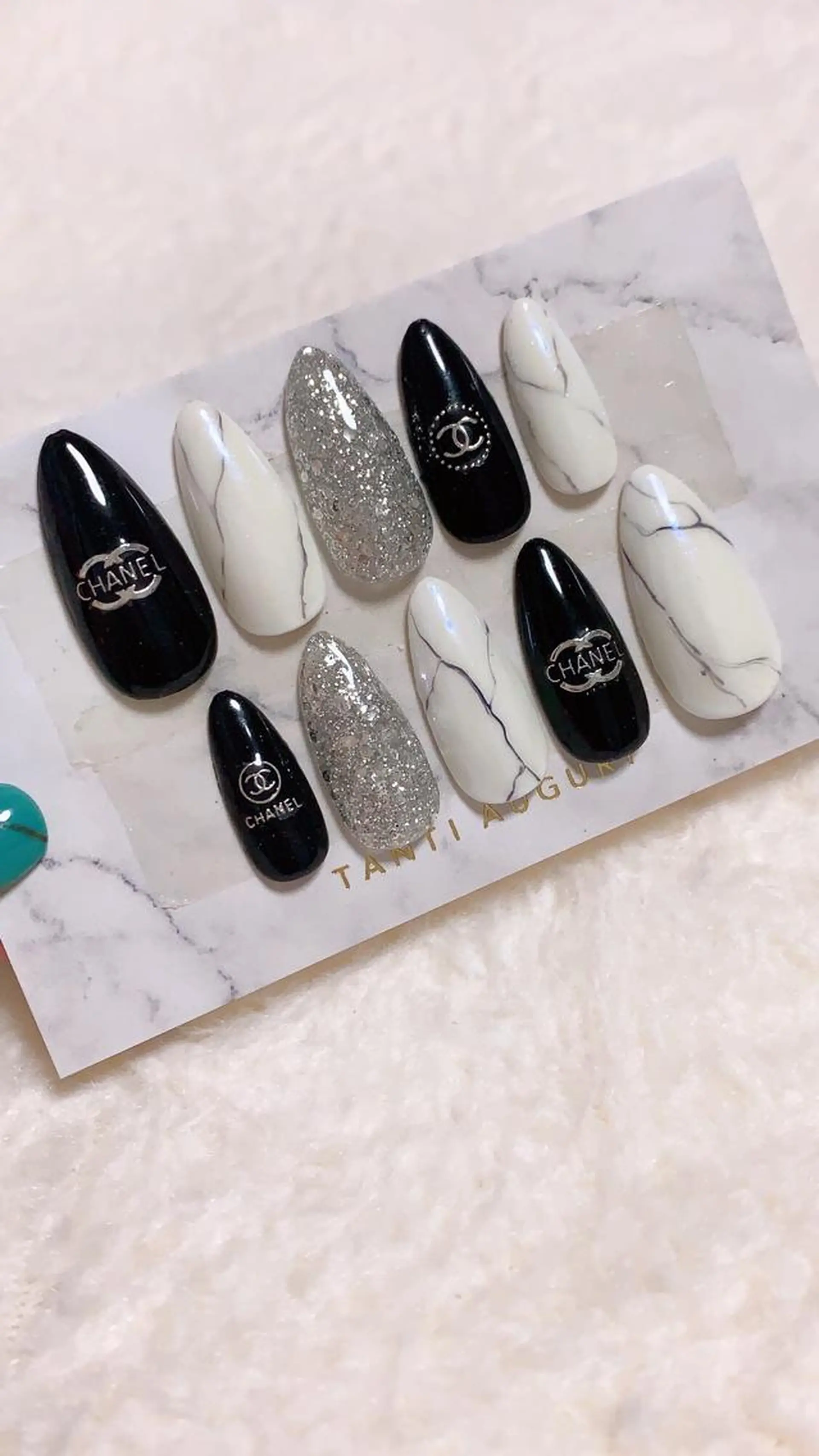 ネイル mou mou nailのネイルデザイン