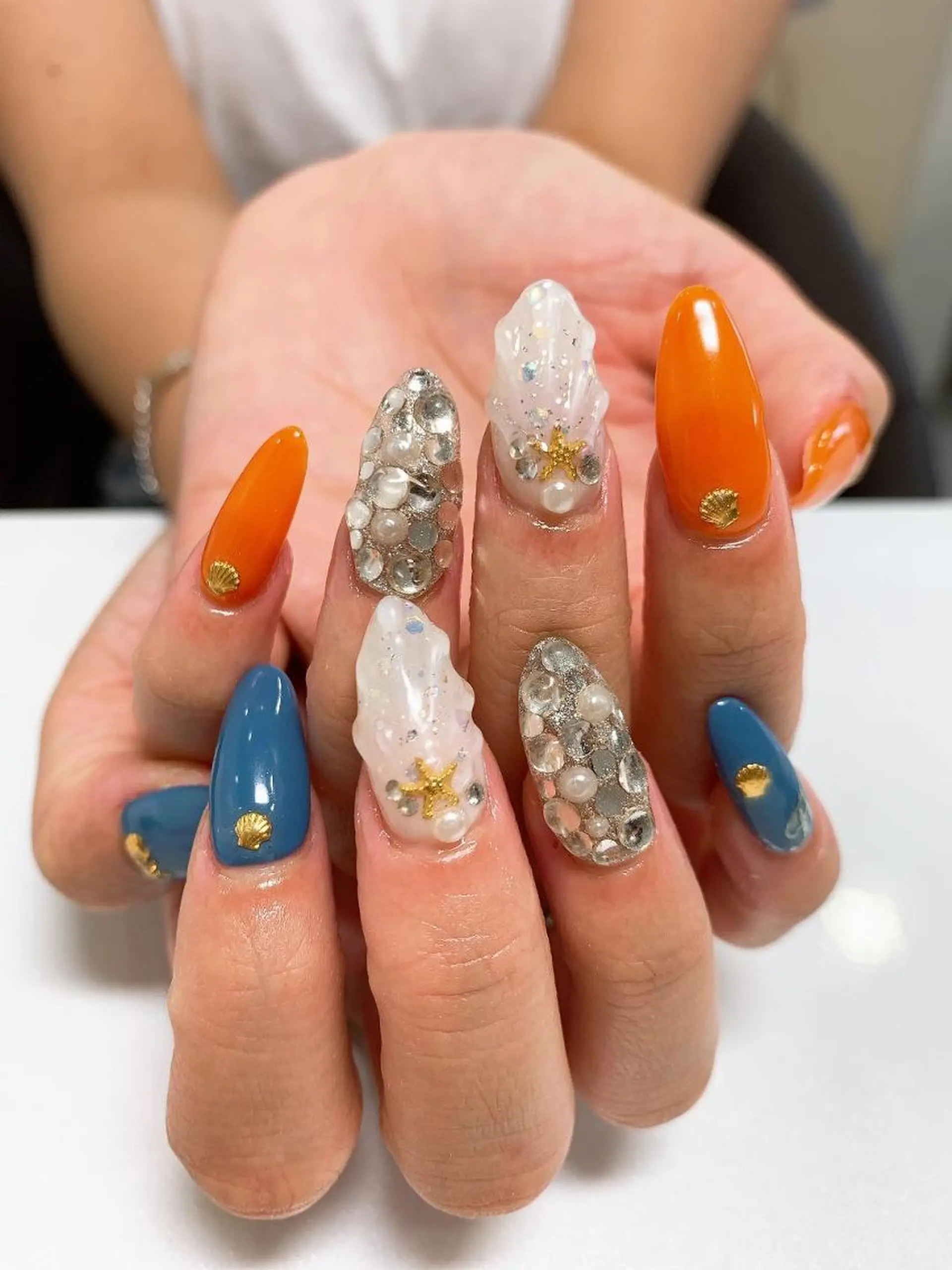 ネイル ハンドネイル ハンドケア AB マツエクネイルサロンのネイルデザイン