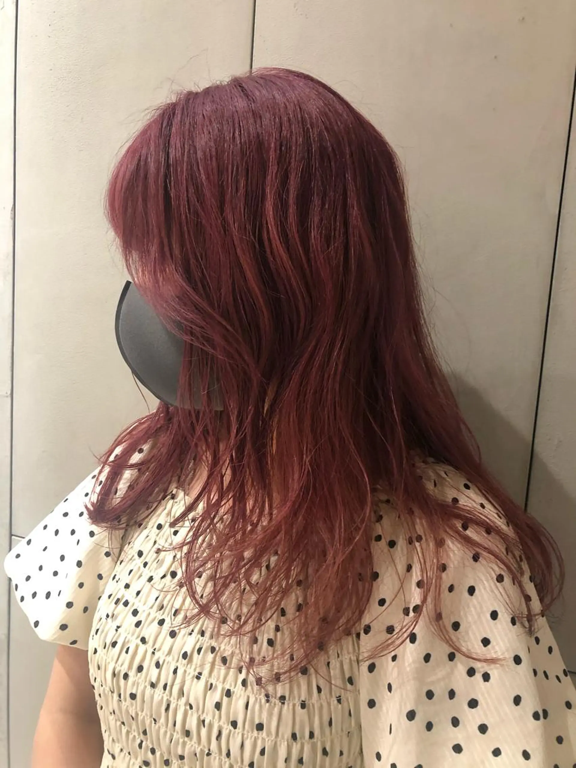 ミディアム カラー 古屋 花織のヘアスタイル