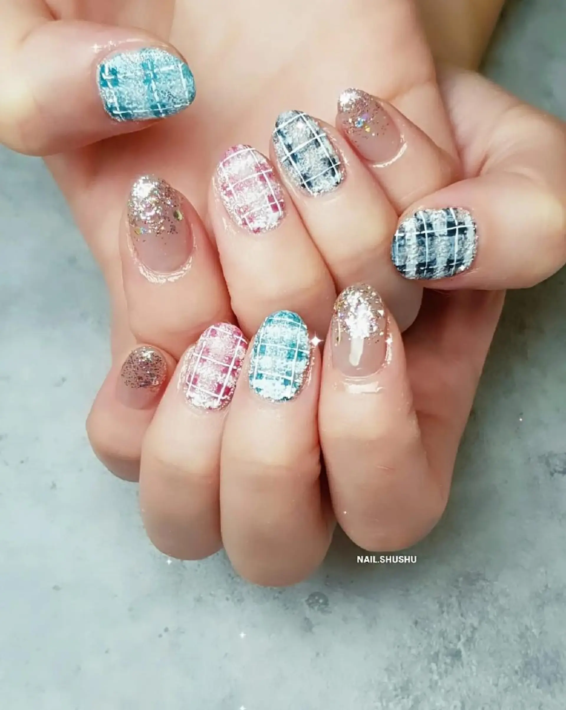 ネイル 持ち込み ニュアンスネイル シンプルネイル 冬ネイル 3dパーツ/流行り 👧shushu❤️のネイルデザイン