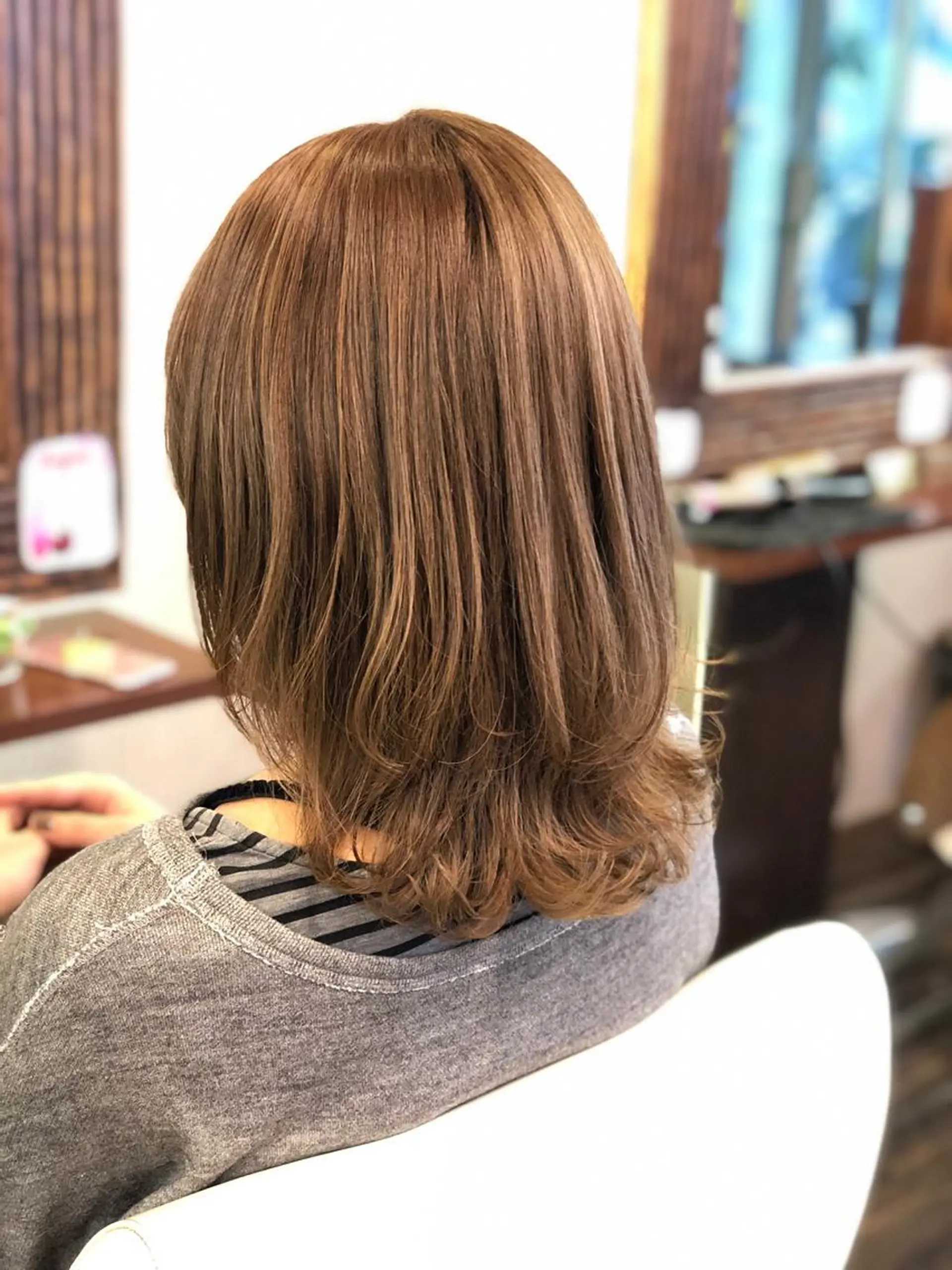 ミディアム カラー カット ヘアカラー トリートメント 加藤 瑠美のヘアスタイル