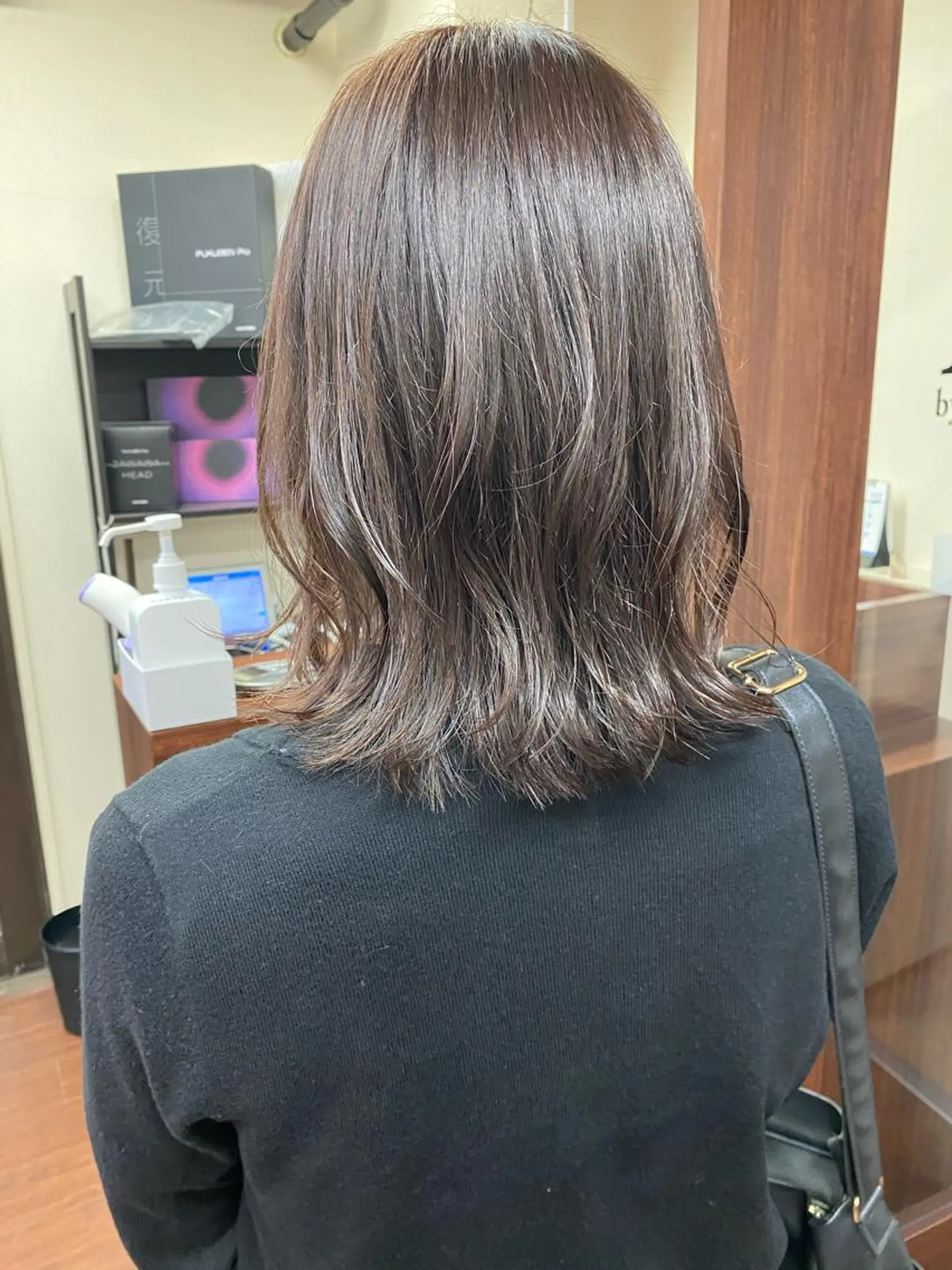 ミディアム カラー ブリーチ 透明感カラー ラベンダーカラー カット ヘアカラー トリートメント せこぐち まいのヘアスタイル