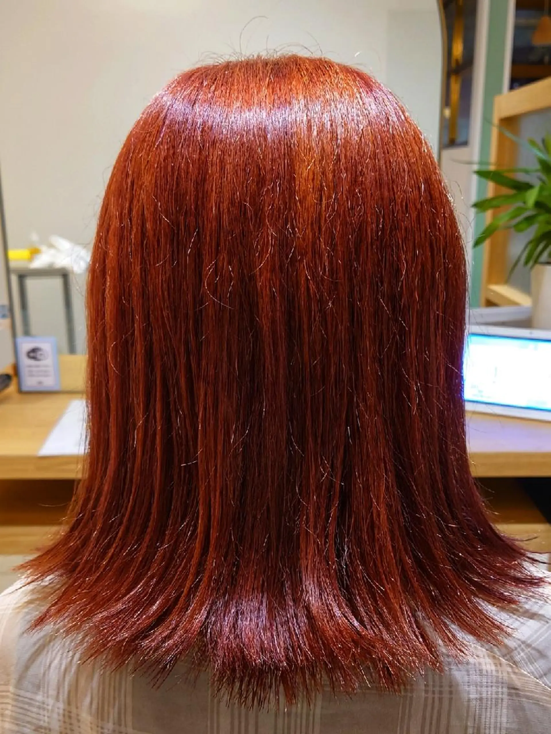 セミロング カラー ブリーチ あいだ🐼ミニモ ２月限定クーポン配信のヘアスタイル