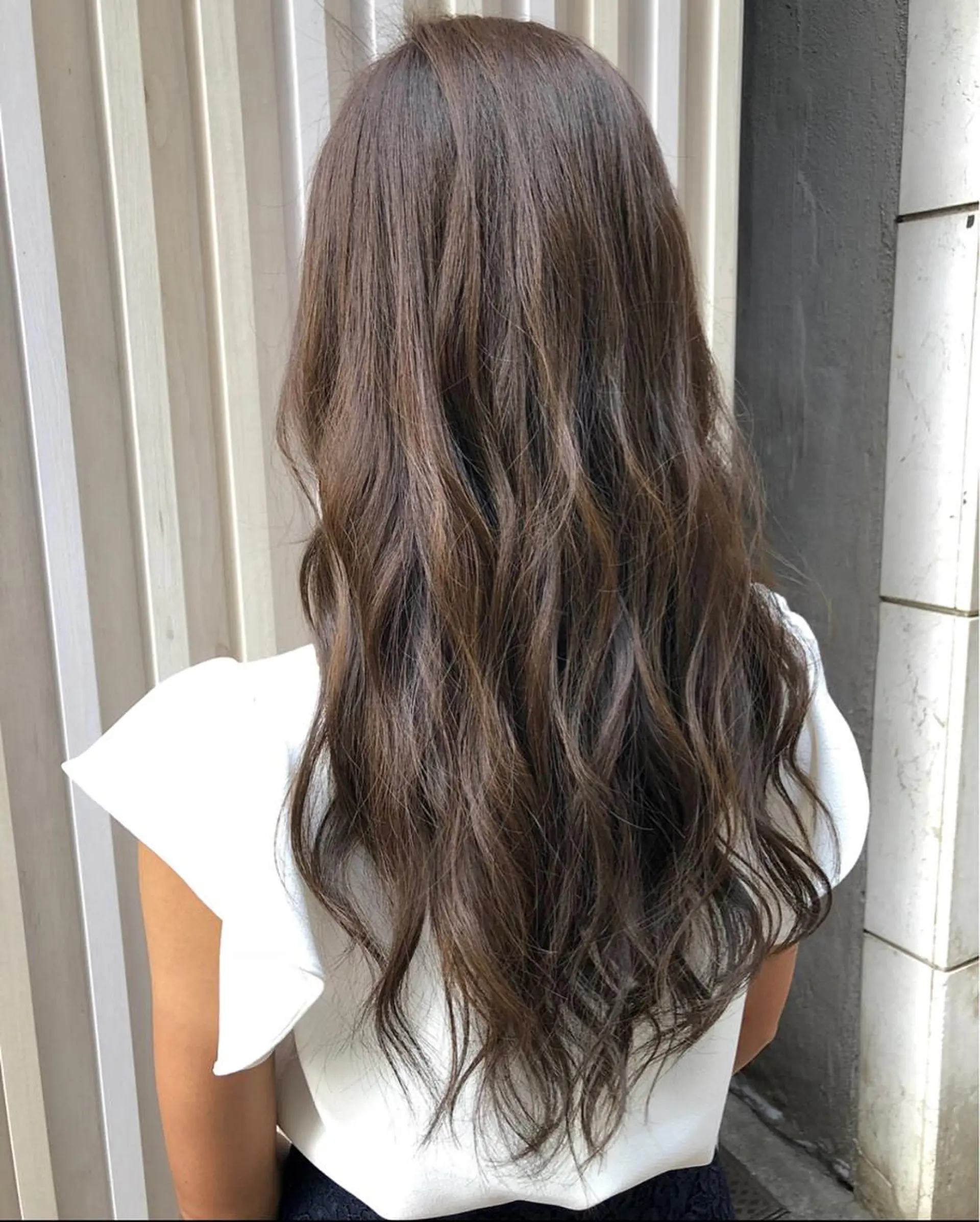 ロング ハイライト レイヤーカット salowin 原宿 aroa所属・韓国／ハッシュカット ／透明感カラー／金野のヘアスタイル