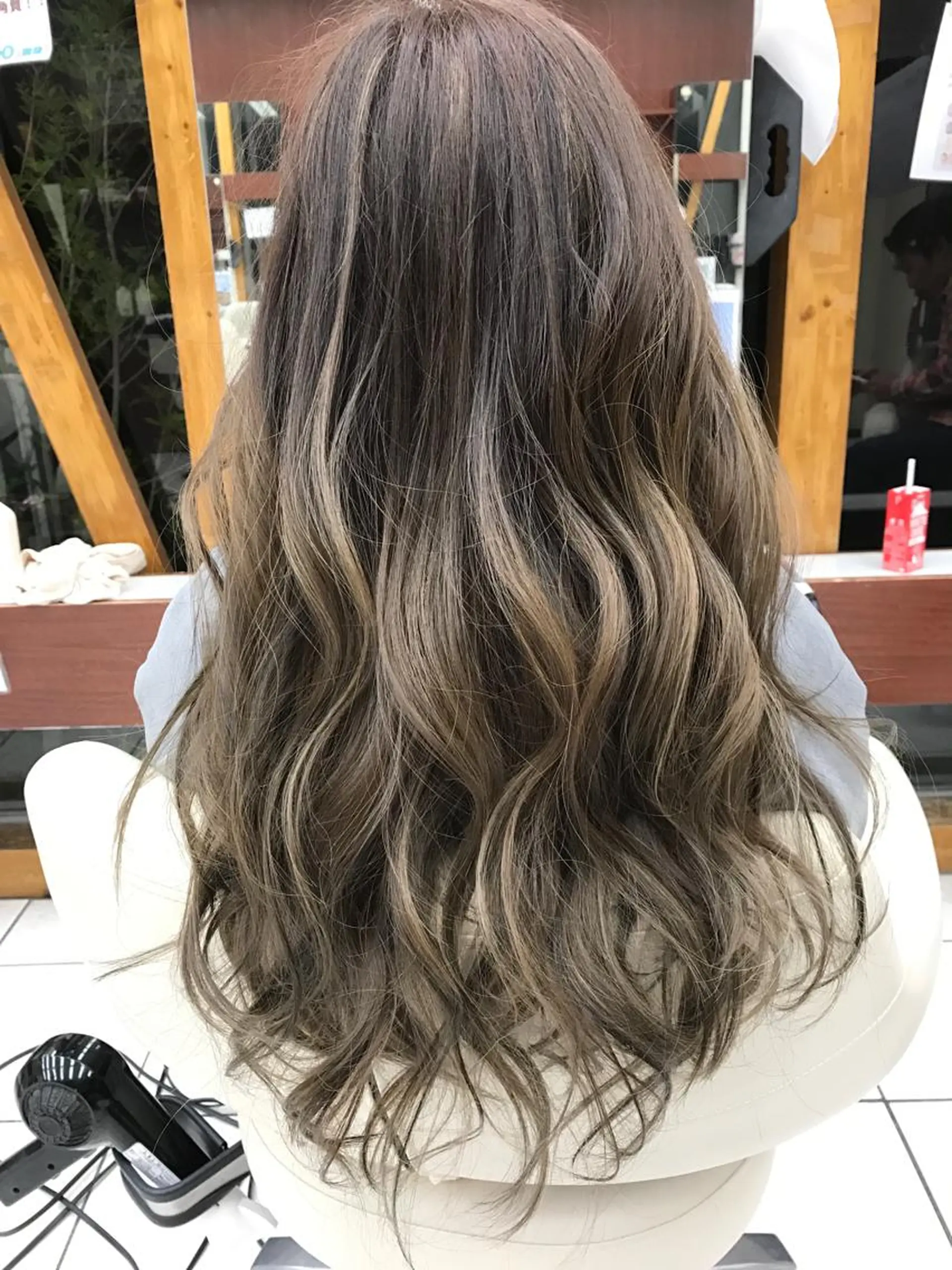 ロング ハイライト 永井龍🫧金山🫧 徒歩1分🚶のヘアスタイル