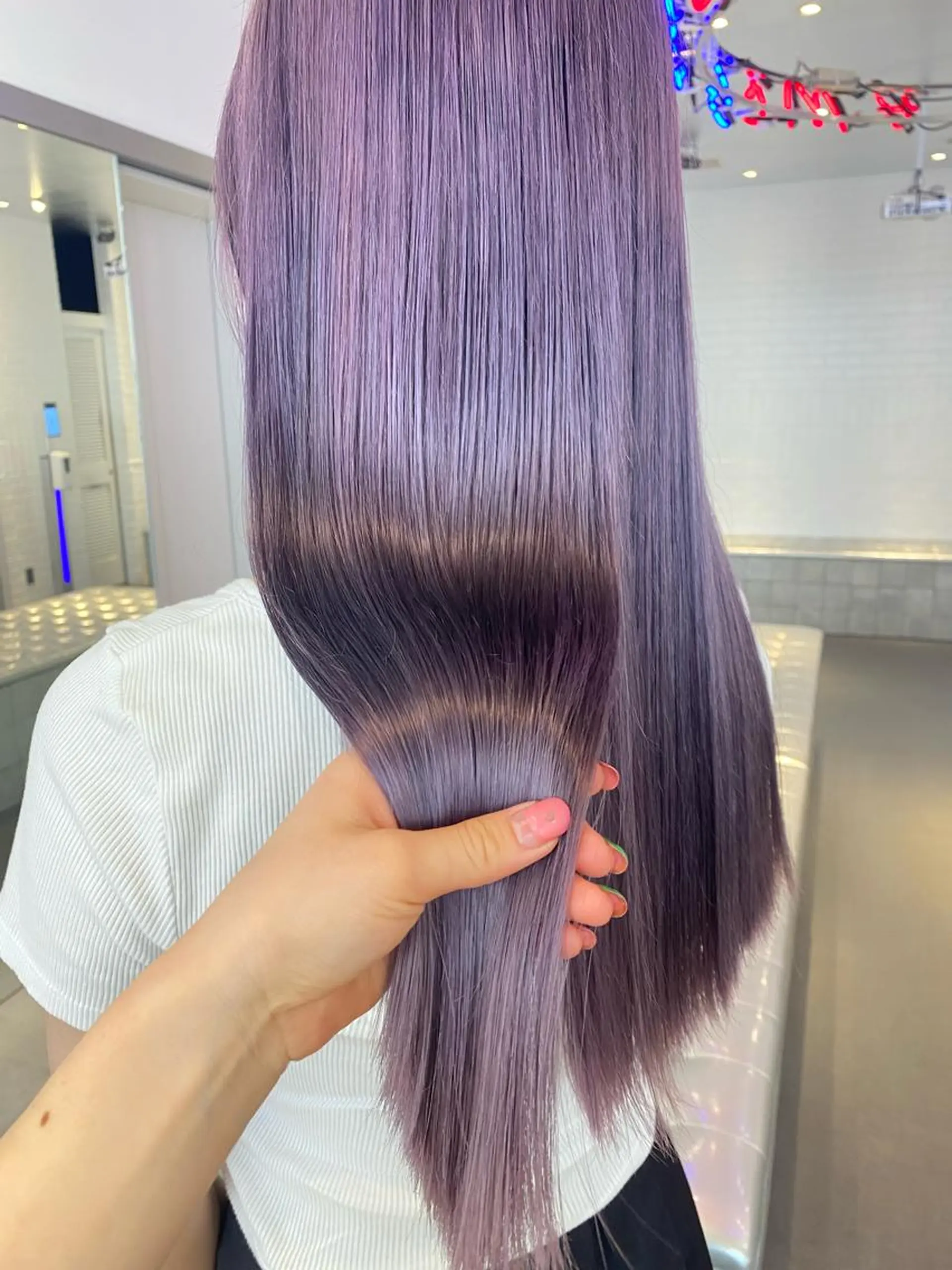 セミロング カラー ヘアアレンジ ブルーカラー ブルーラベンダー ラベンダーカラー ピンクカラー ピンクラベンダー ヘアカラー トリートメント 🎨ハイトーン/ 切りっぱなし みつきのヘアスタイル