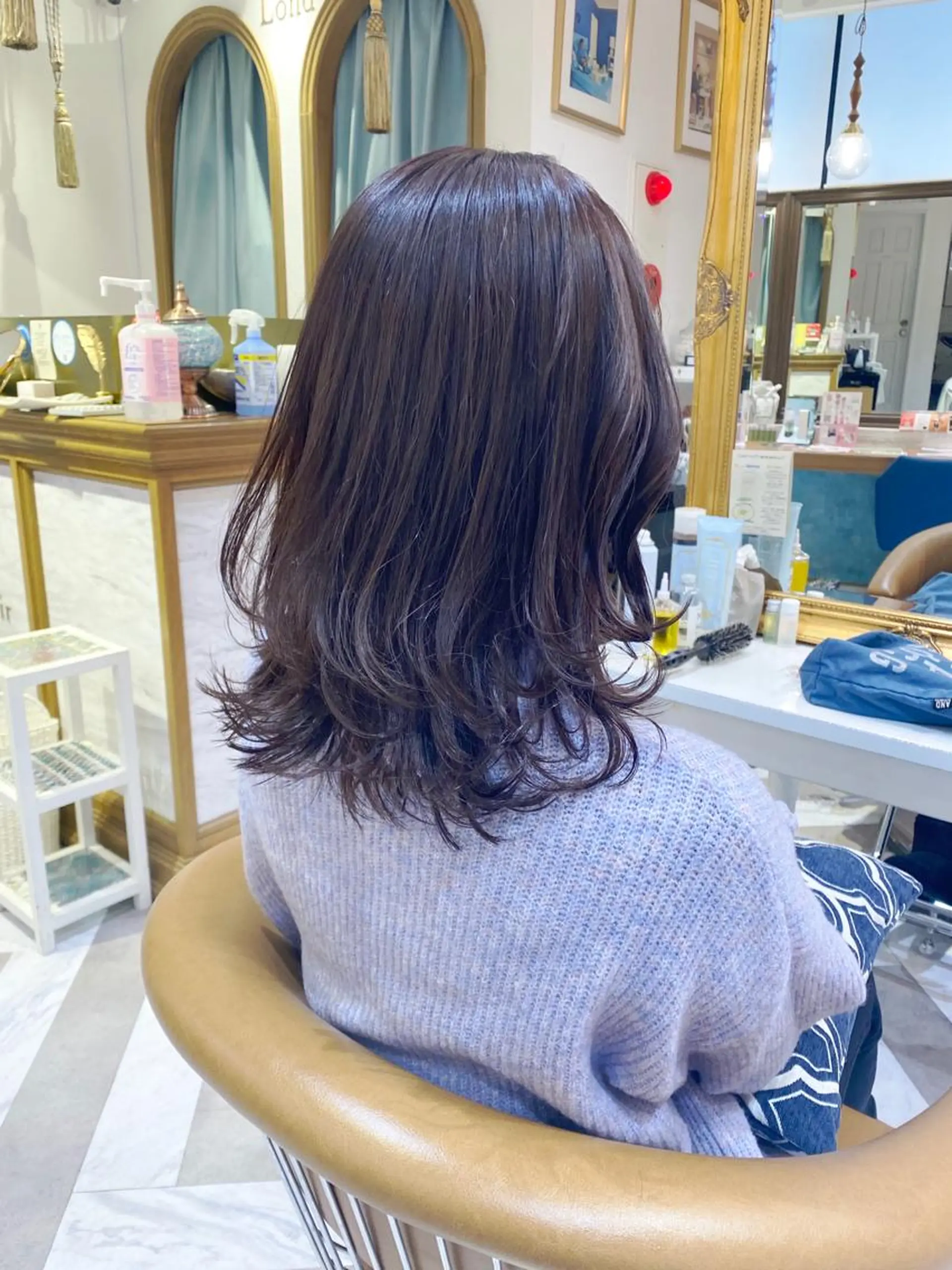 ミディアム カット ヘアカラー トリートメント レイヤーカット /透明感カラー西田のヘアスタイル