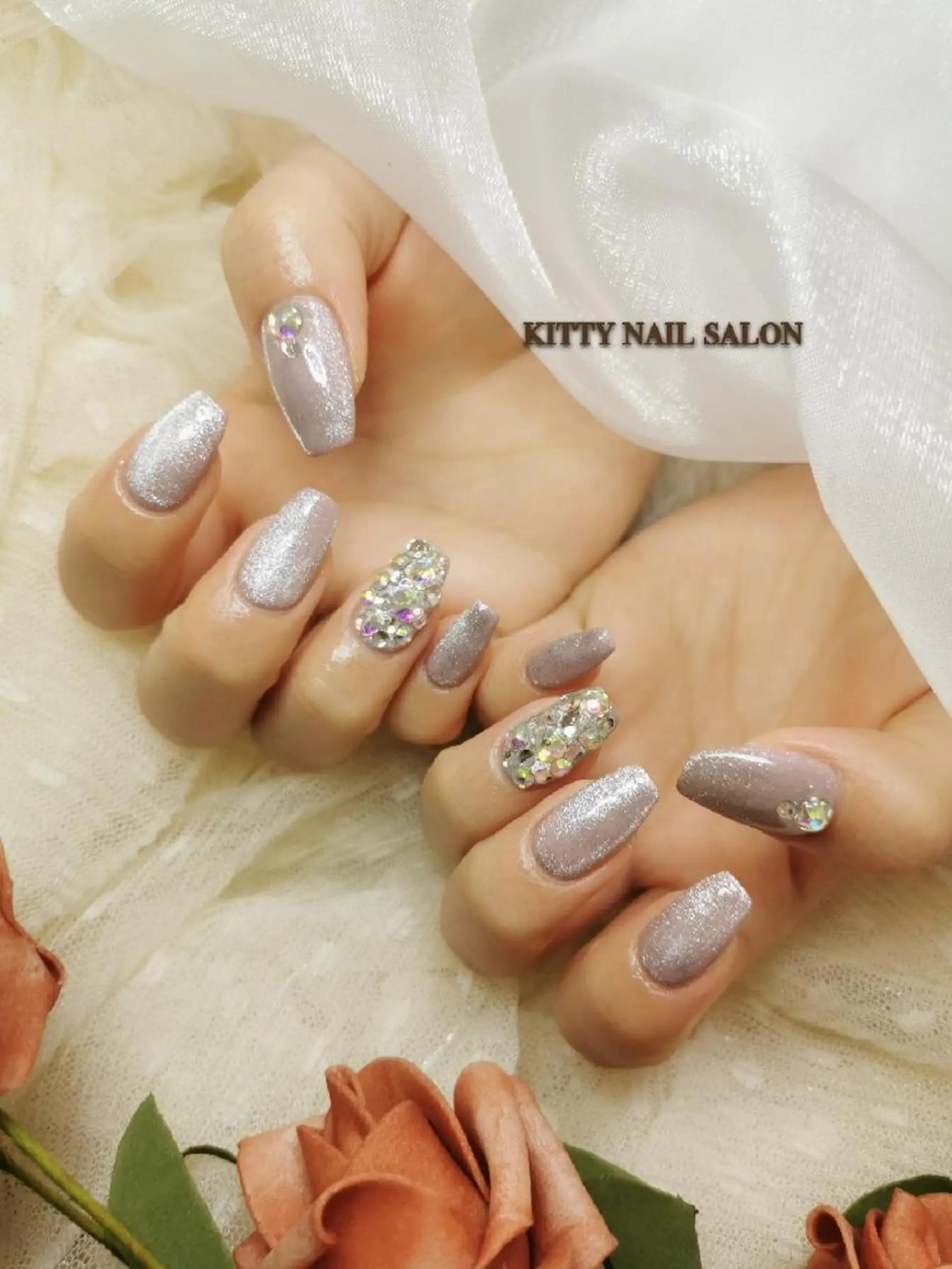 ネイル ストーンネイル kitty nail salonのネイルデザイン