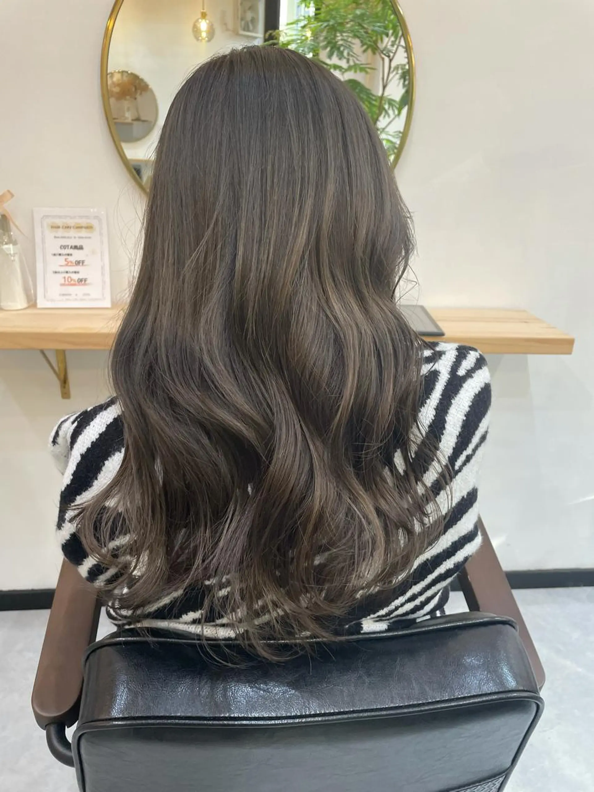 セミロング カラー 高梨 菜々のヘアスタイル