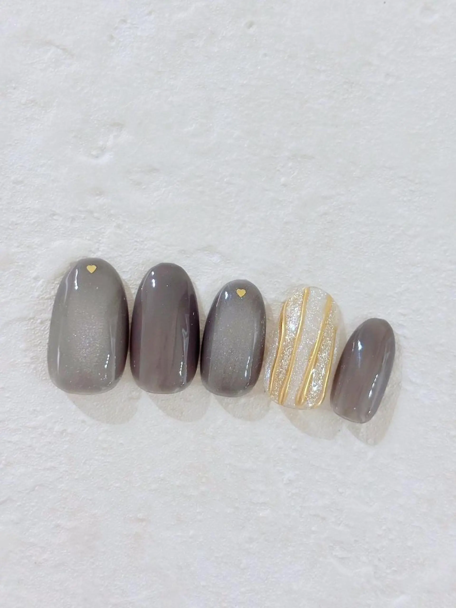 ネイル Reline まつげ、ネイルの眉毛・アイブロウイメージ