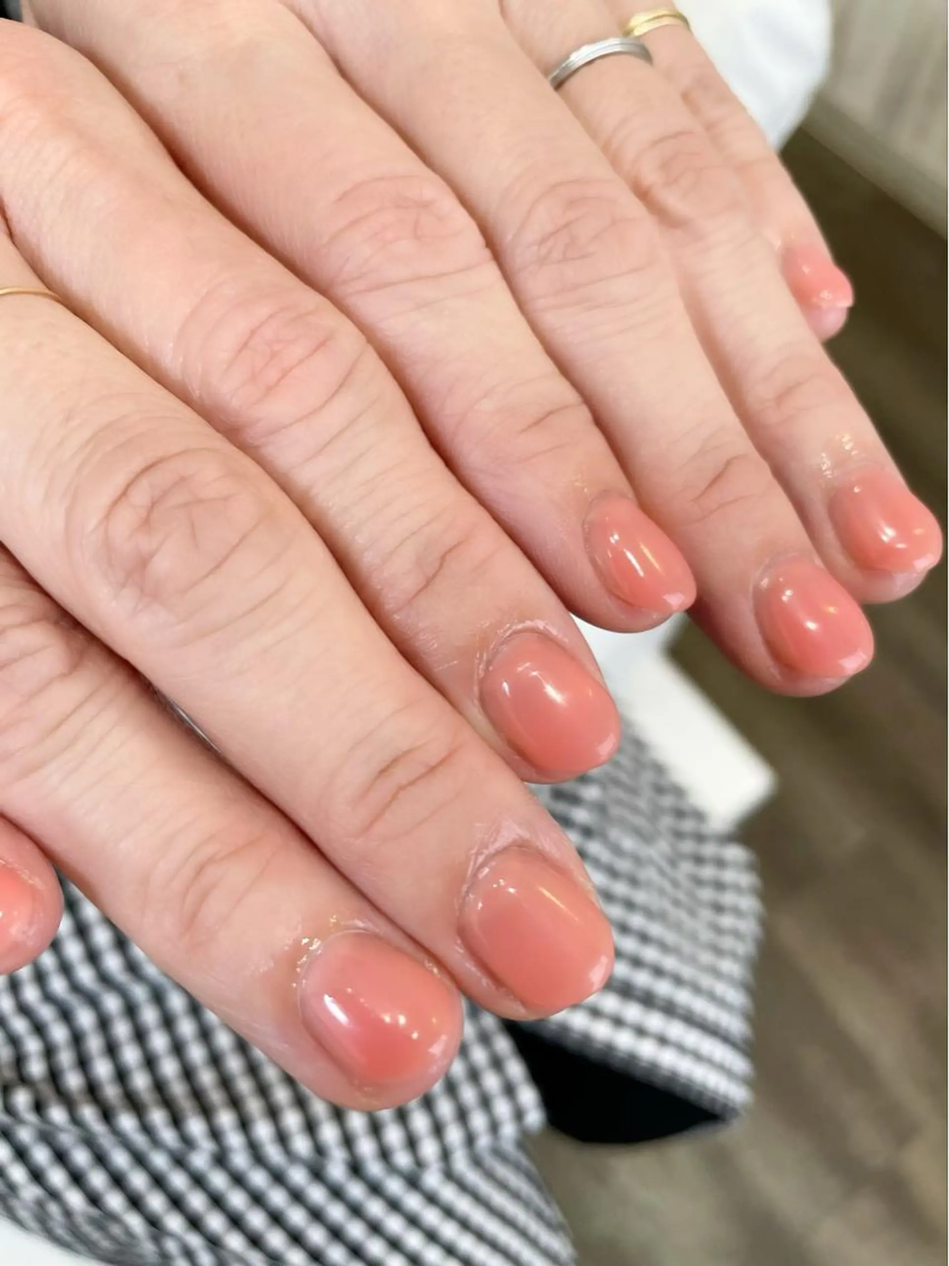 ネイル オレンジ ピンク ハンドネイル maison de charme Beauté所属・Beaute IORIのネイルデザイン