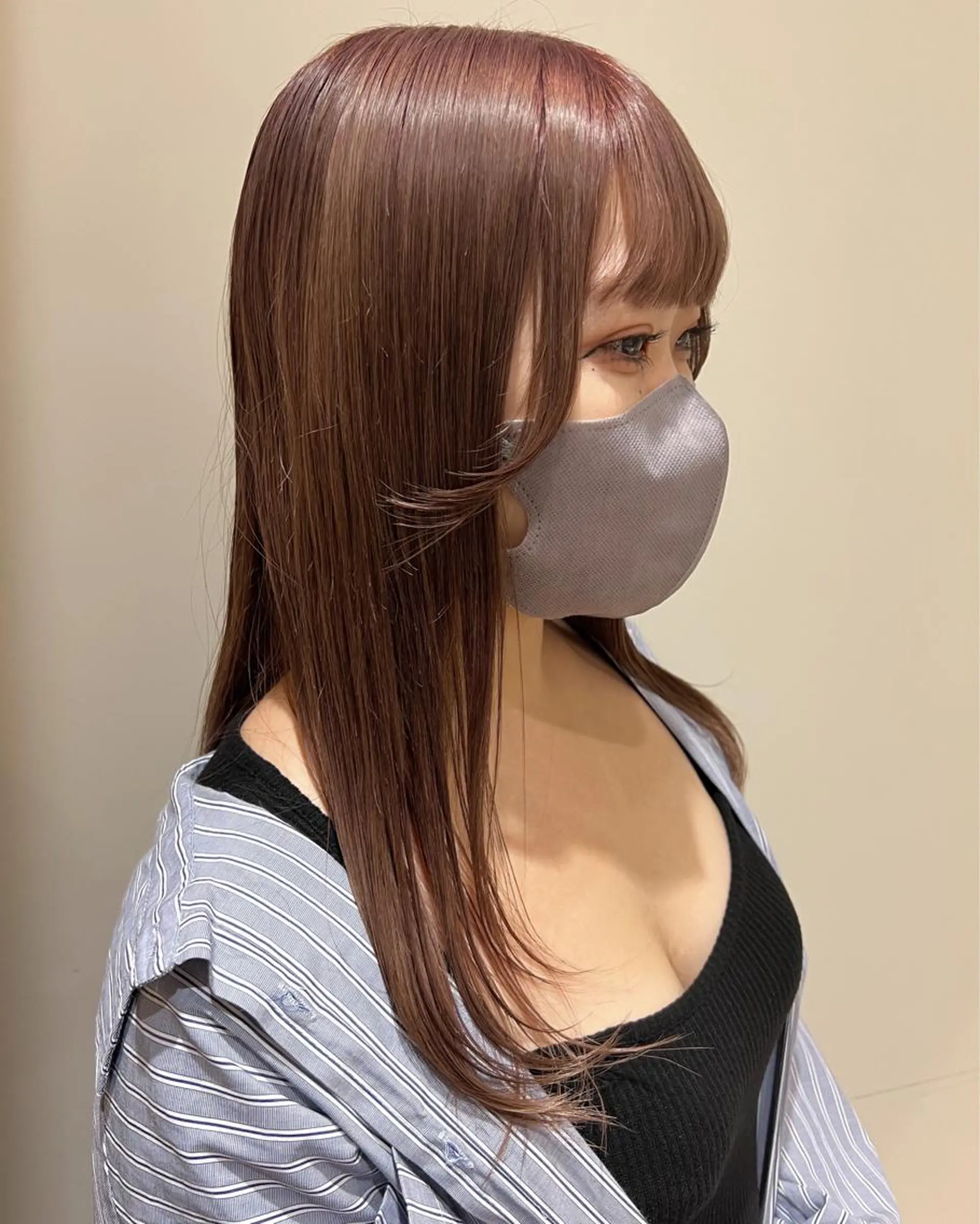 セミロング カラー ヘアアレンジ ベージュカラー ブリーチ ピンクカラー ピンクベージュ 暗髪カラー🫐パーマ おくだりんかのヘアスタイル