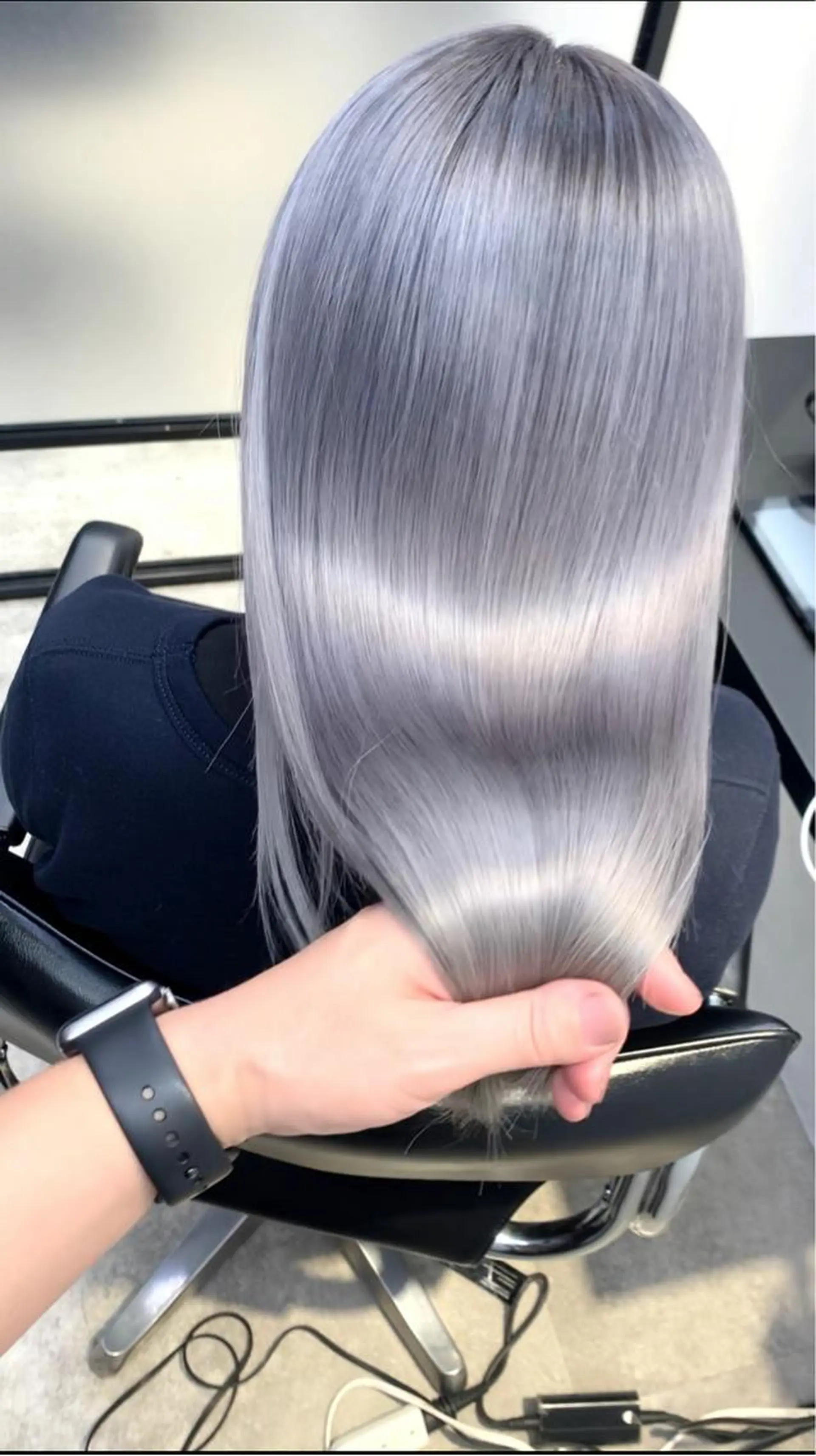 ミディアム ヘアカラー 及川シゲル 髪質改善講師のヘアスタイル