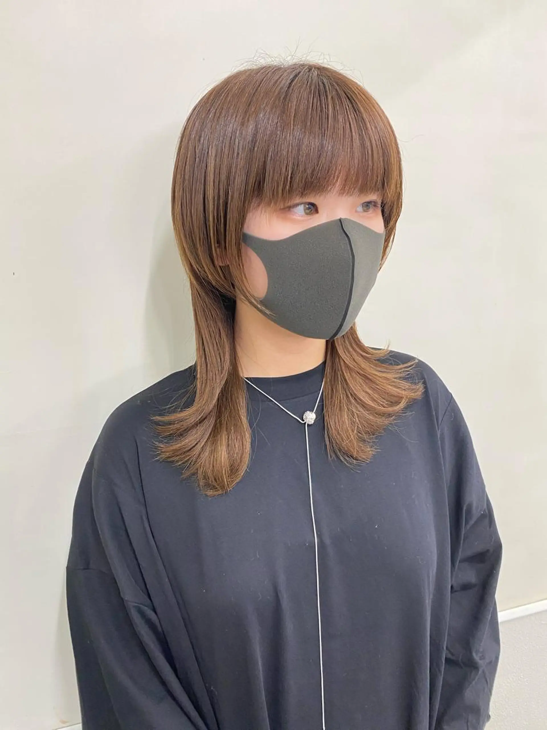 ミディアム カラー マツエク・マツパ シールエクステ エクステ レイヤーウルフ エクステ磯部のヘアスタイル