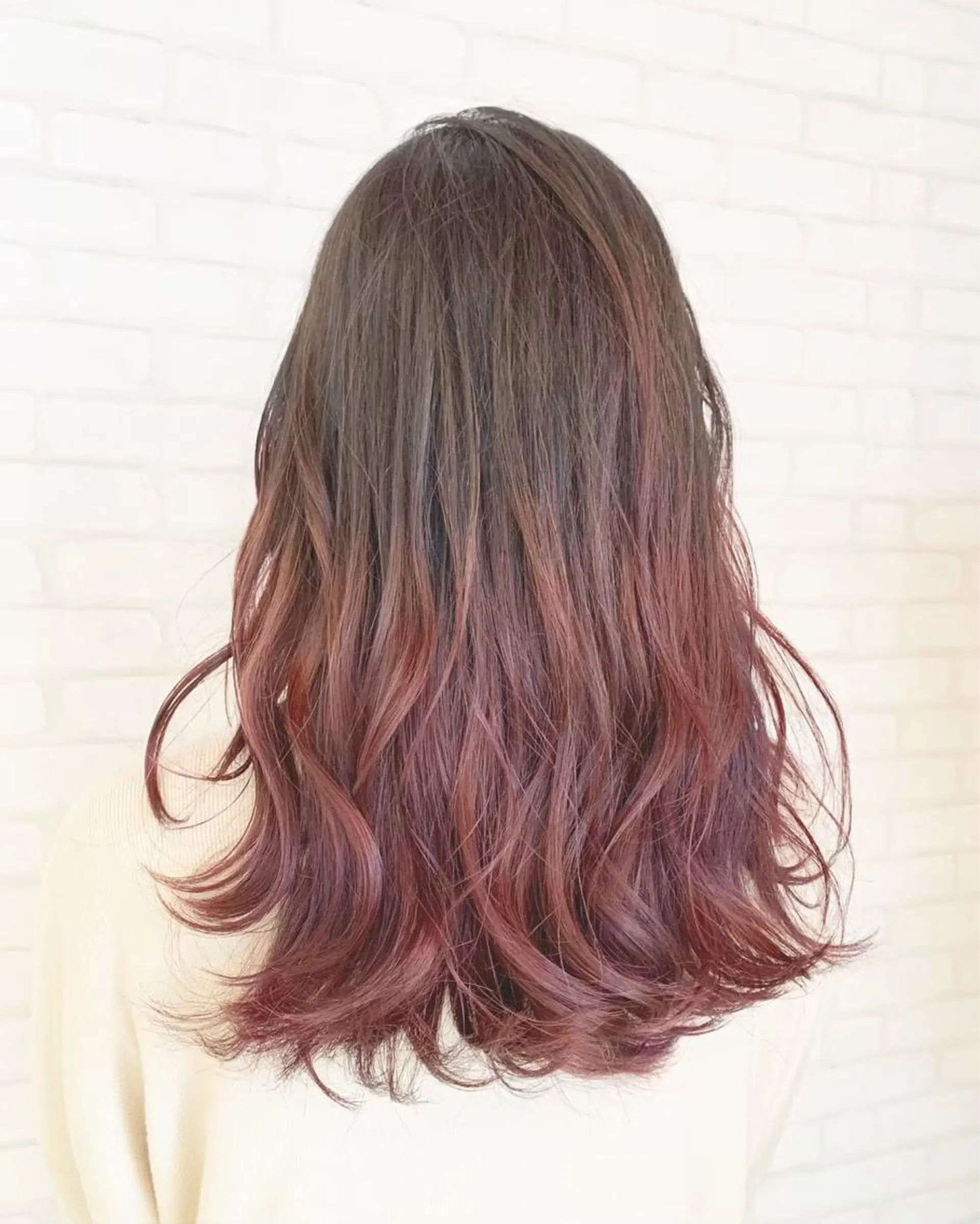 ミディアム カラー 一戸 拓斗のヘアスタイル