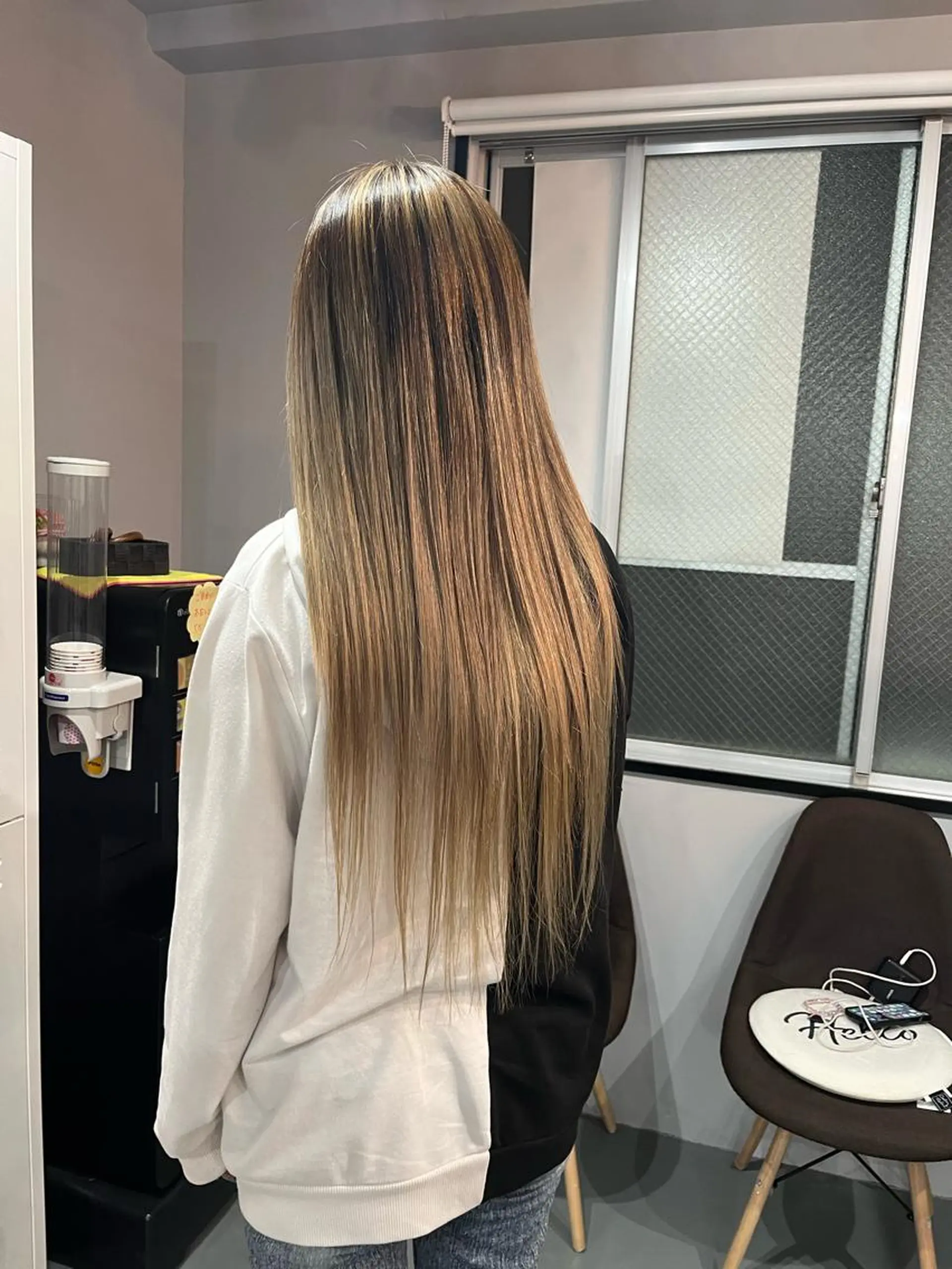 セミロング ✨艶感/透け感✨Sherry所属・艶髪/ハイトーン Sherryのヘアスタイル