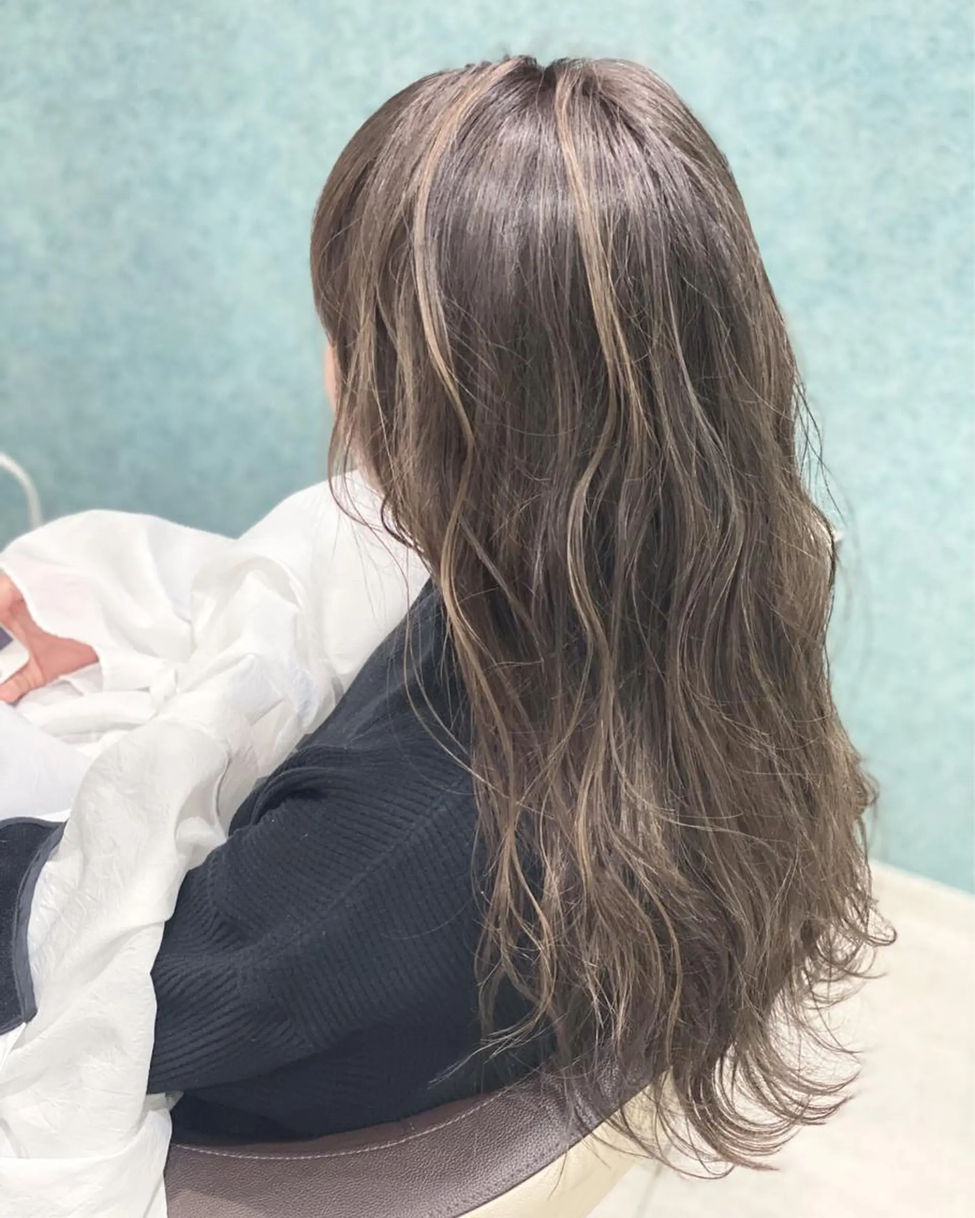 ロング カラー グレージュ ハイライトカラー ハイライト 💎大人ハイライト 💎上杉一也💎のヘアスタイル