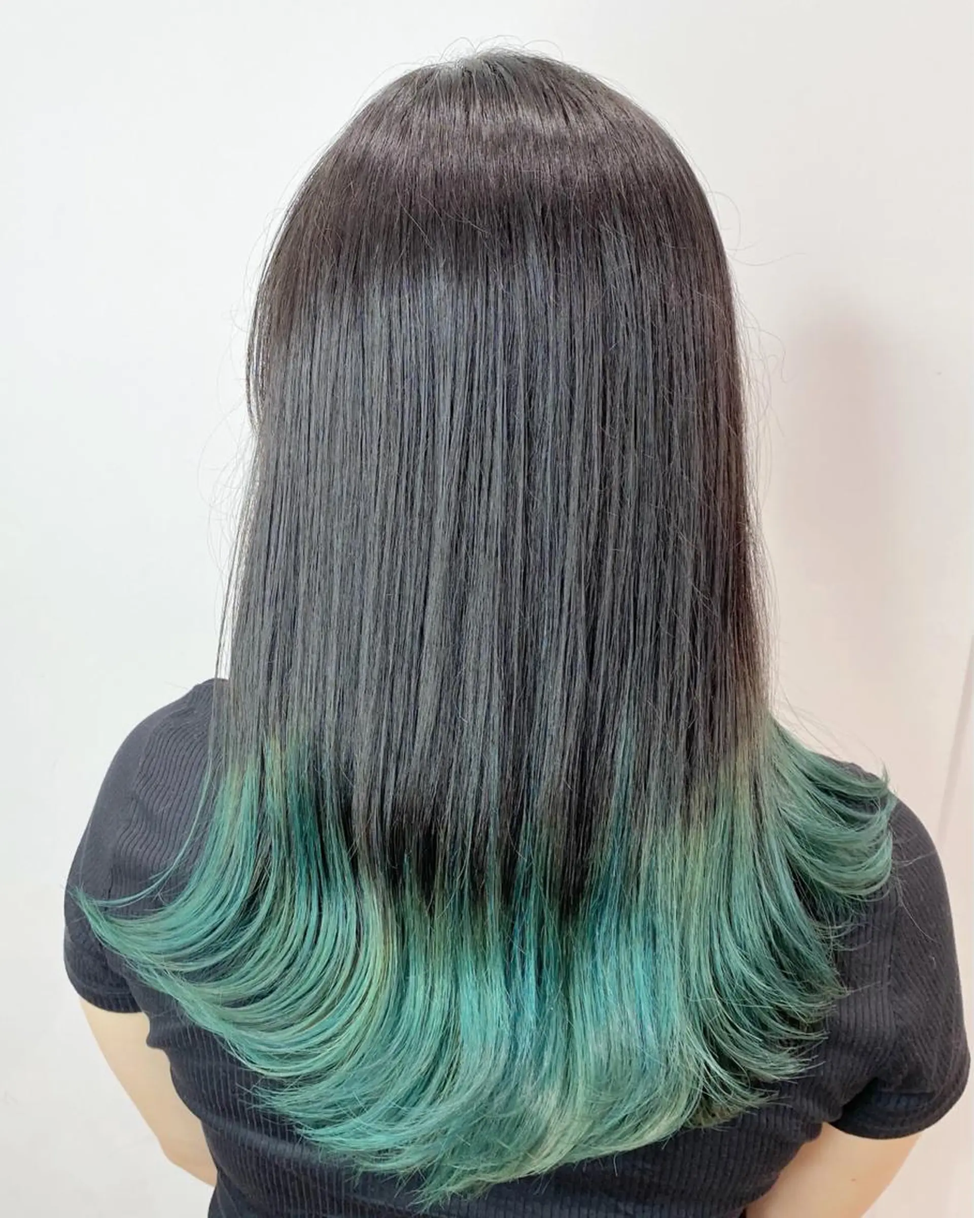 セミロング カラー  渡部 妃月のヘアスタイル