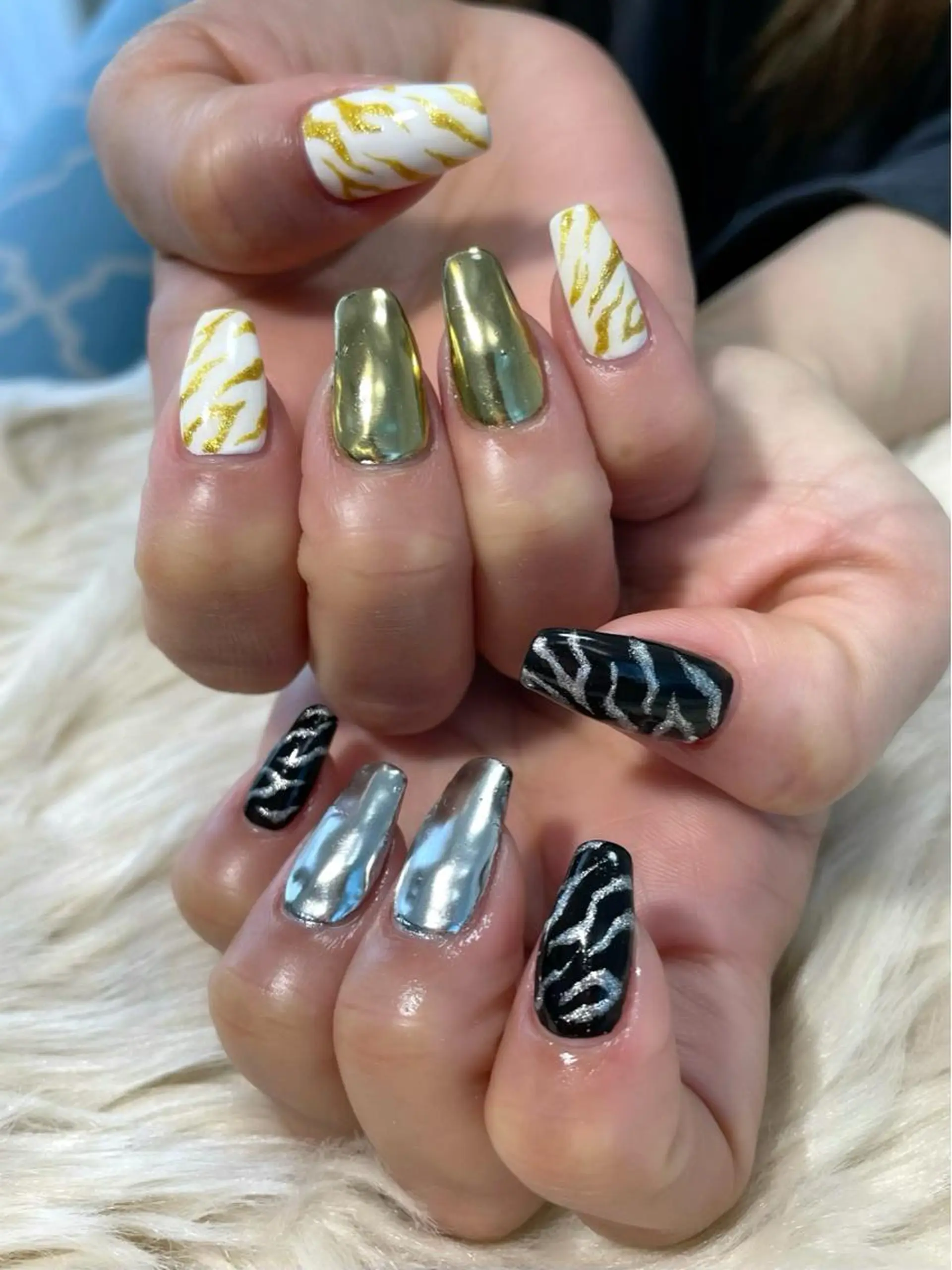 ネイル ミラーネイル はるひな ねいるのネイルデザイン