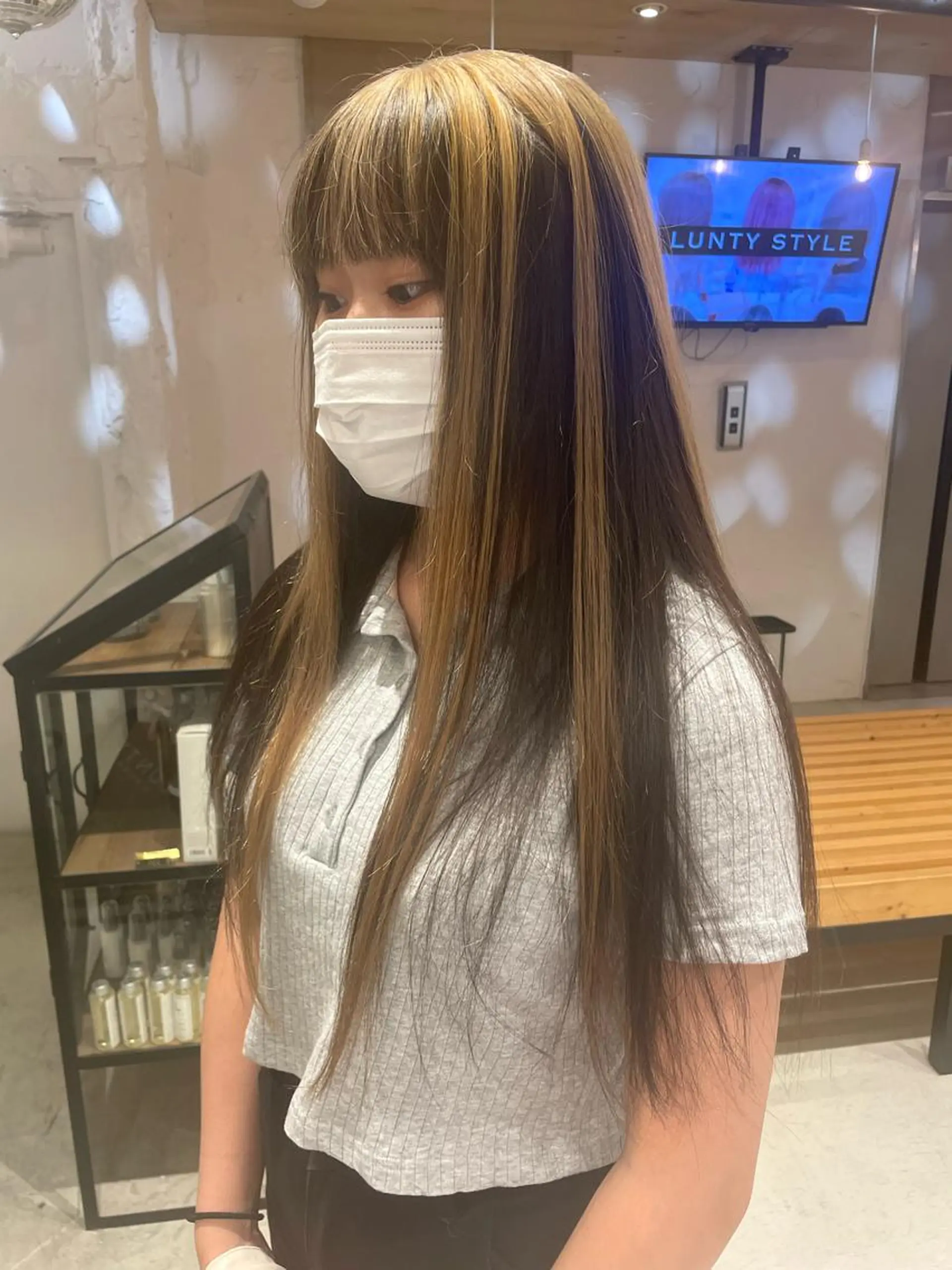 ロング カラー 艶ハイトーン👑♡ NATSUKIのヘアスタイル