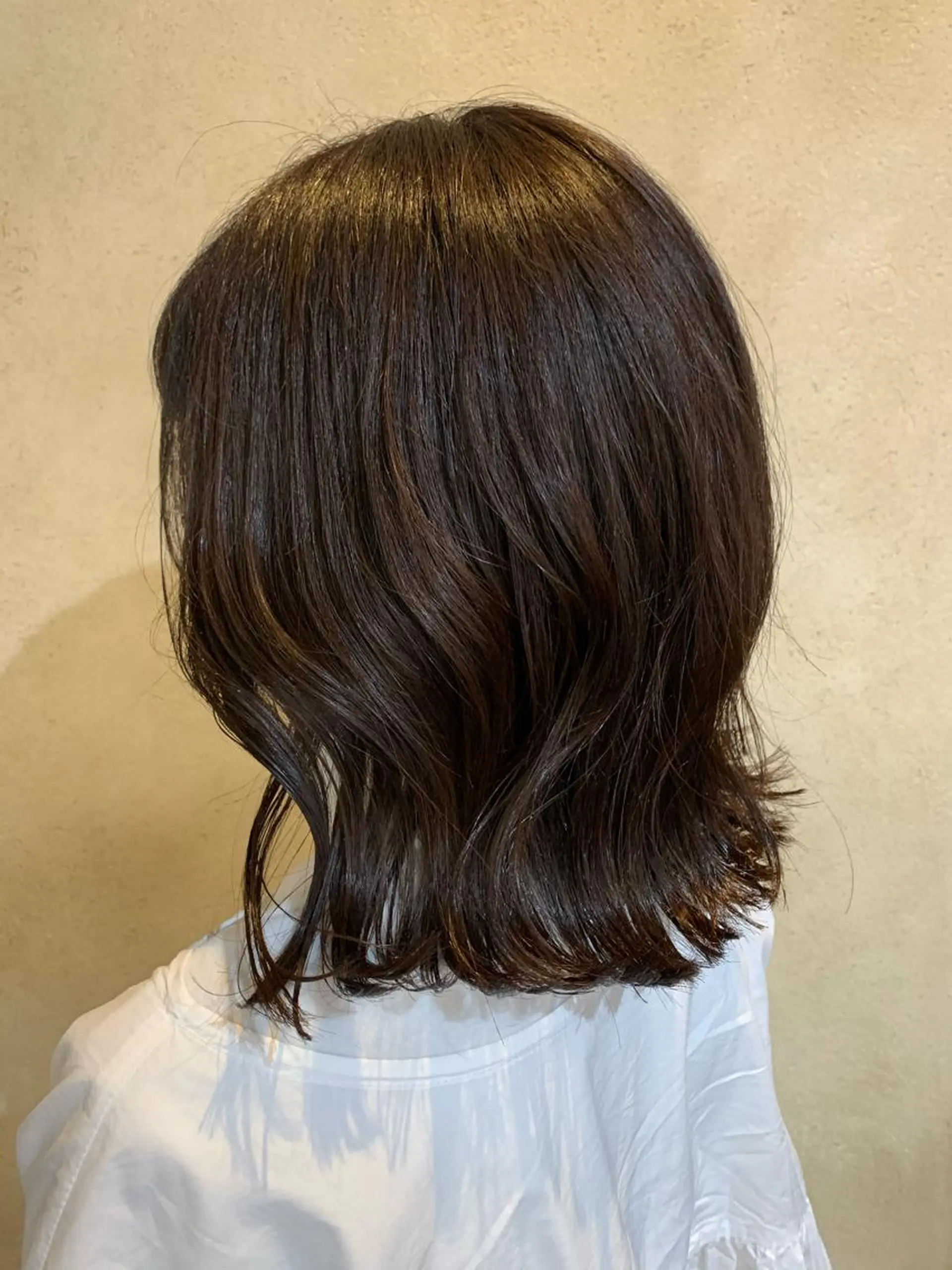 ミディアム カラー 平 ちひろのヘアスタイル