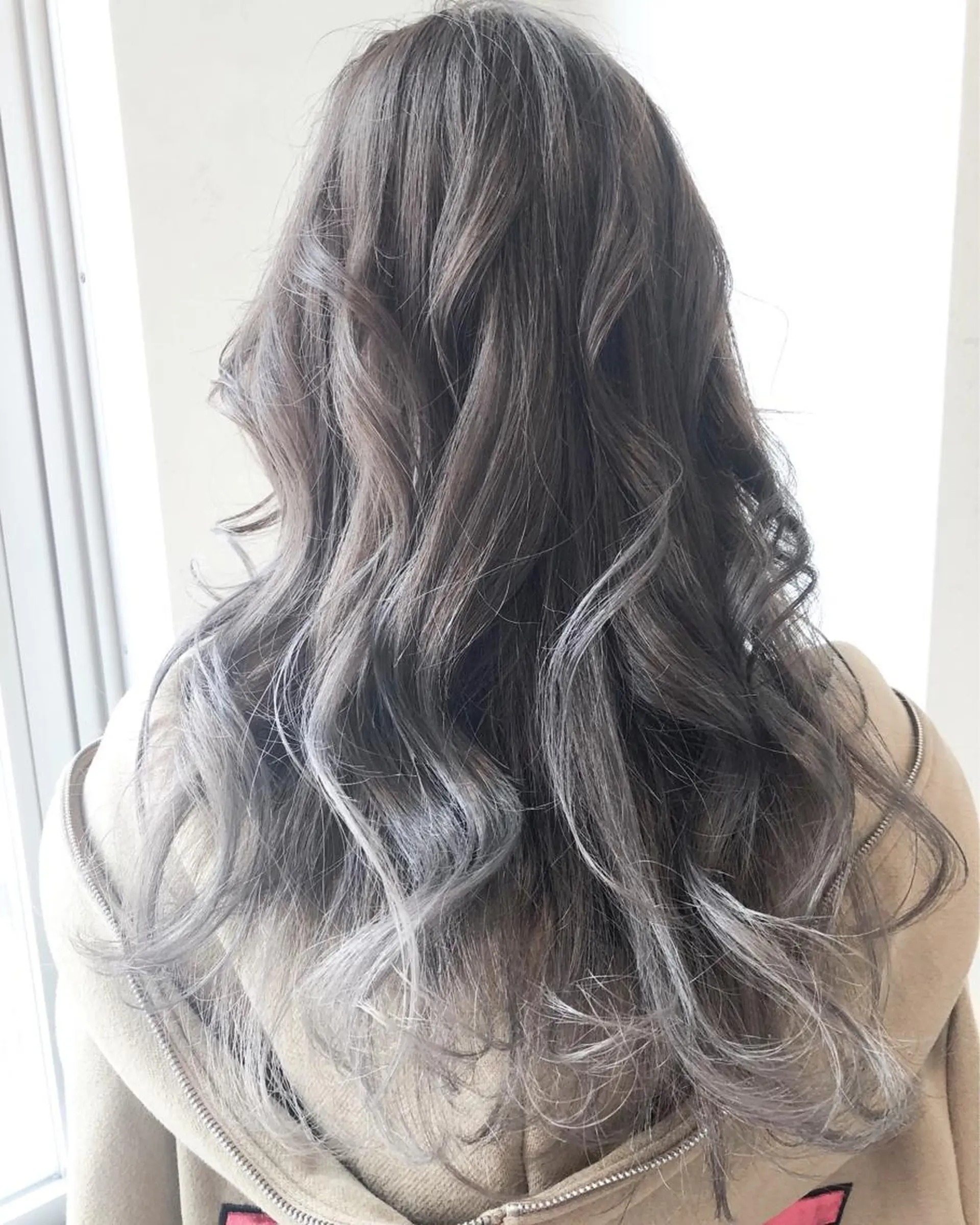 ロング カラー グラデーションカラー TOWA 野村　コウダイのヘアスタイル