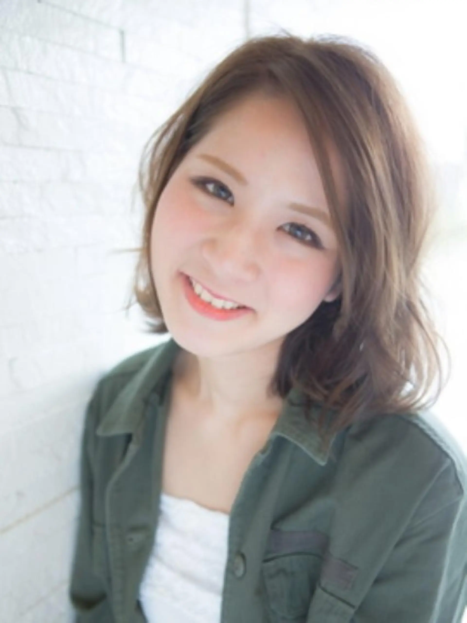 ミディアム カラー アッシュ アッシュグレー アッシュグレージュ グレージュ ヘアカラー トリートメント HAIR COLOR  CAFE神戸元町店のヘアスタイル