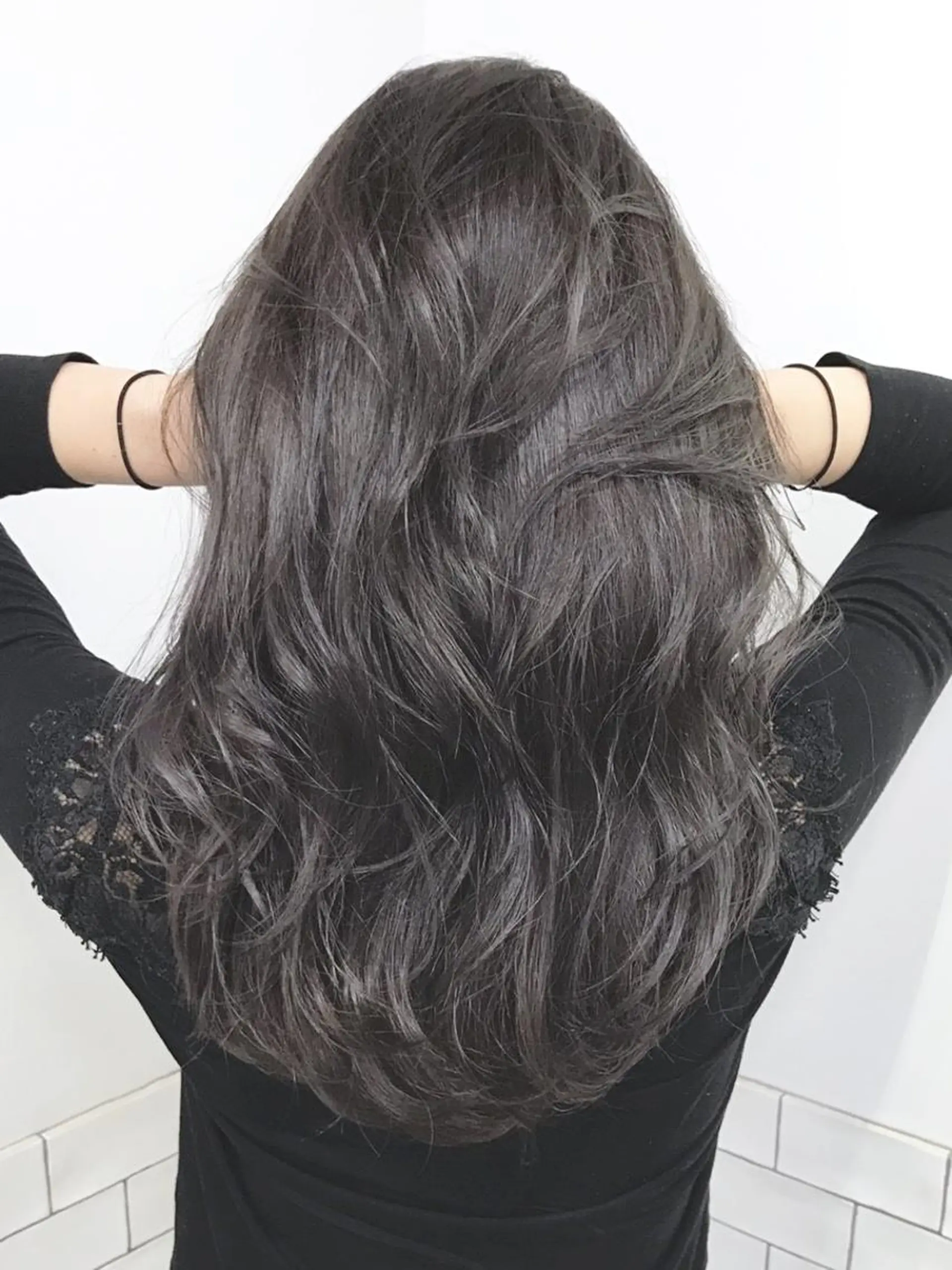 セミロング カラー パーマ ヘアアレンジ グレージュ ハイライトカラー ハイライト ITbyALBUM 中野店のヘアスタイル