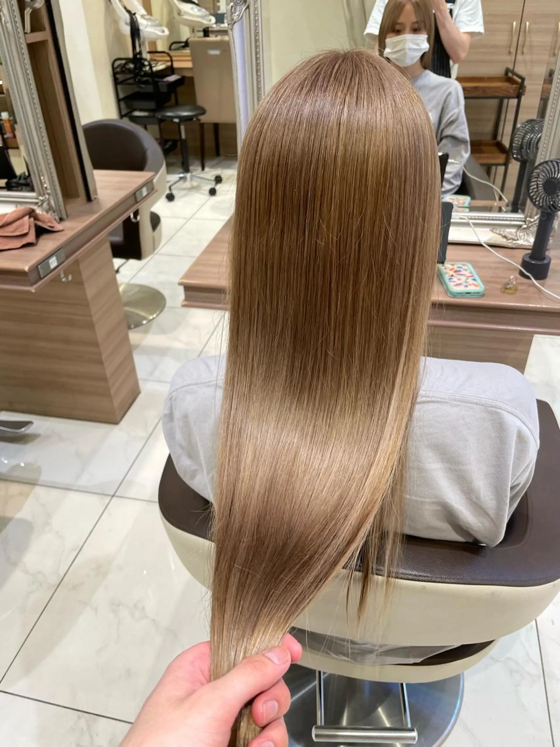 カラー ブリーチ 透明感カラー 韓国風カラー ✨武内凌太✨ 複雑履歴/ムラ修正のヘアスタイル