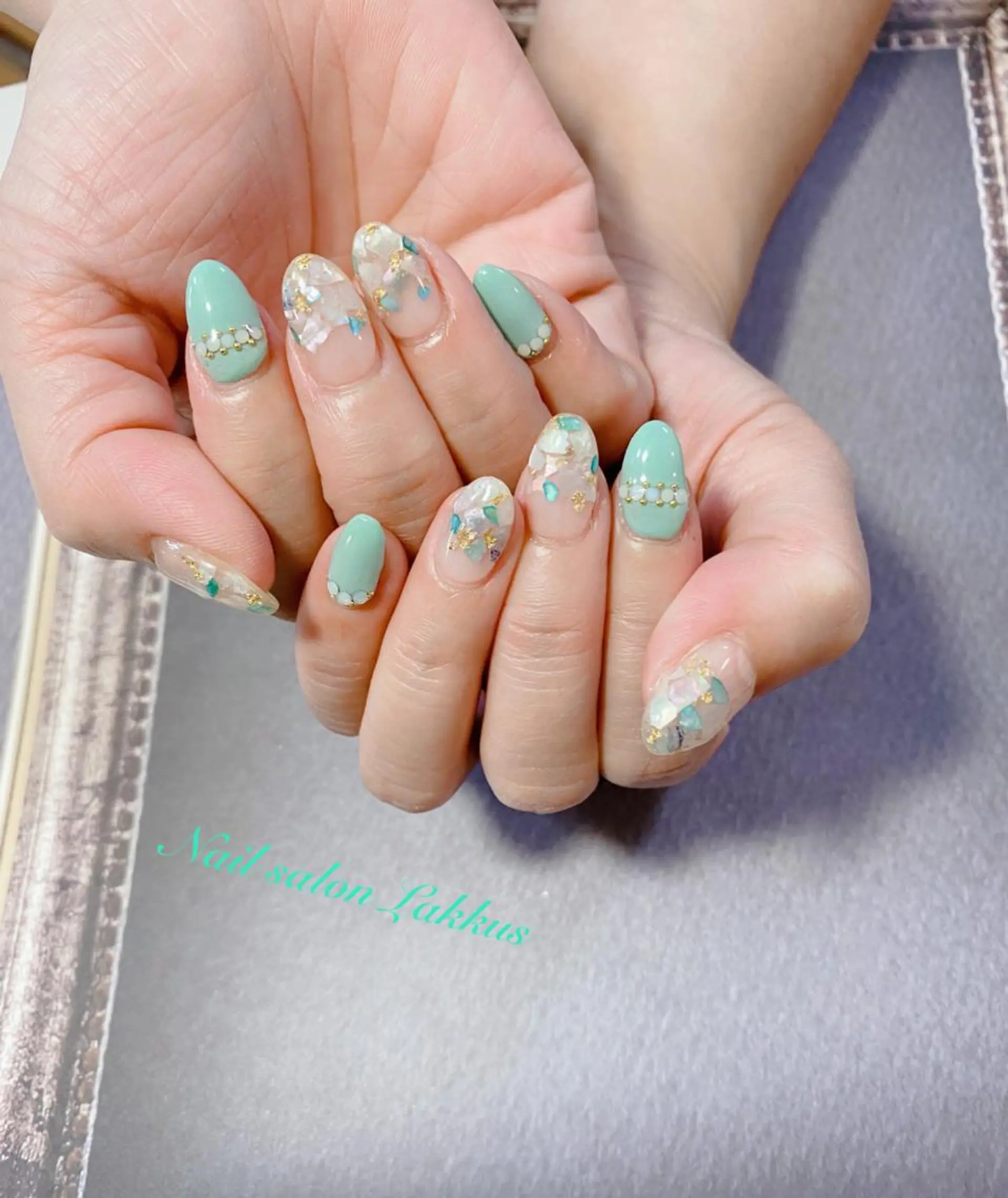 ネイル アートネイル Lakkus T－CHIのネイルデザイン