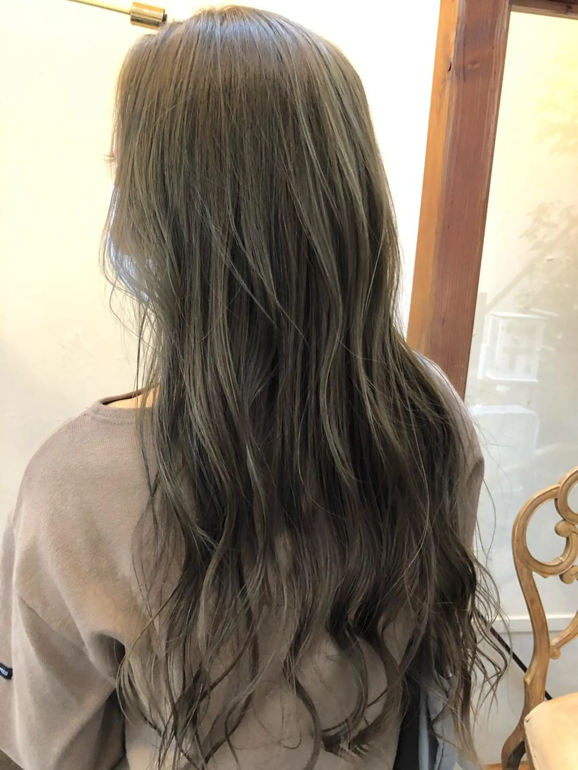 ロング カラー アッシュ ベージュカラー ミント luve heart's And Be  minamisemba所属・脇坂 佳世の眉毛・アイブロウイメージ