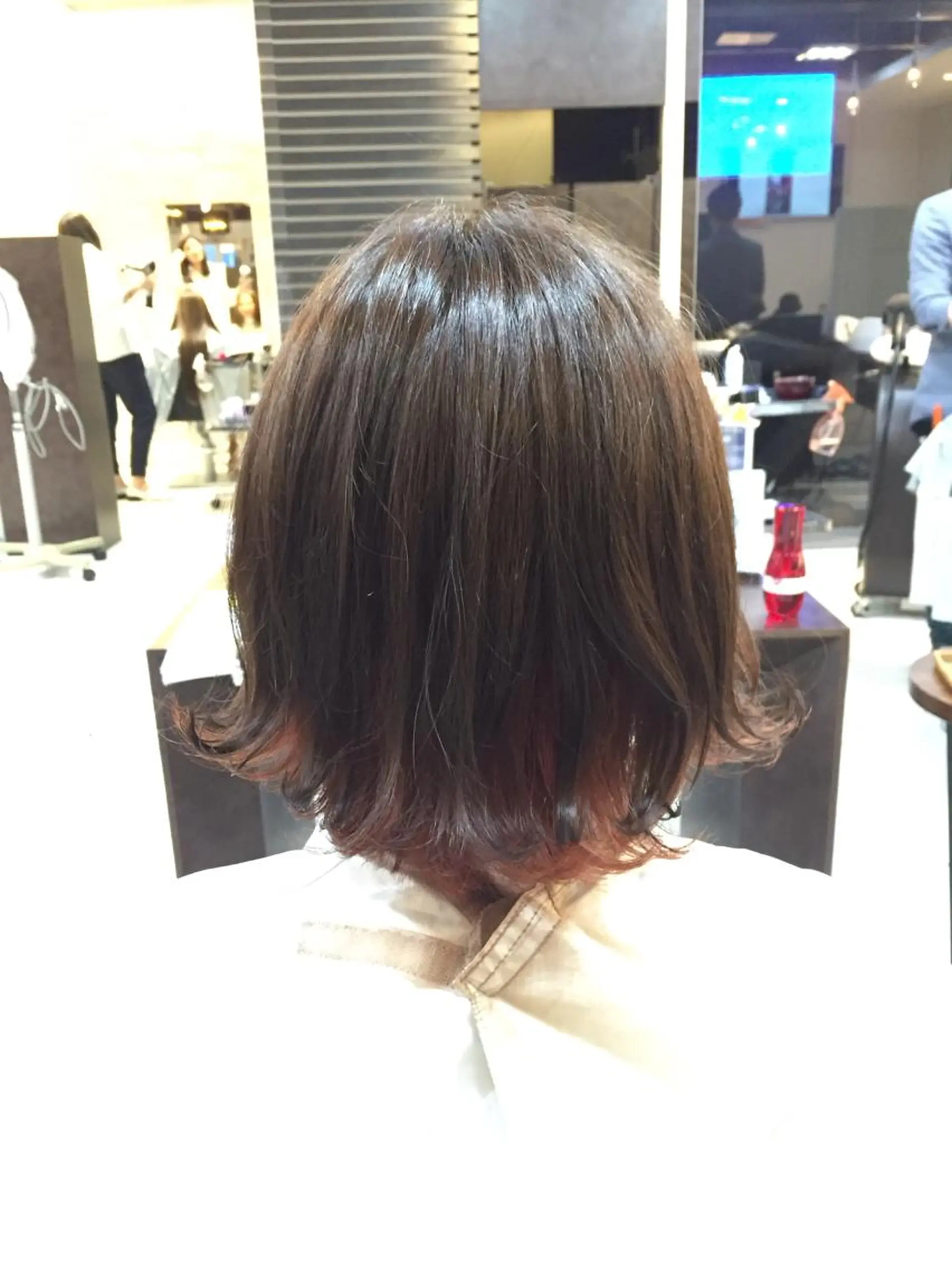 ショート カラー インナーカラー 外ハネヘア Etoile Eyelash 前橋川原店所属・エトワール 前橋川原店のマツエク・マツパデザイン