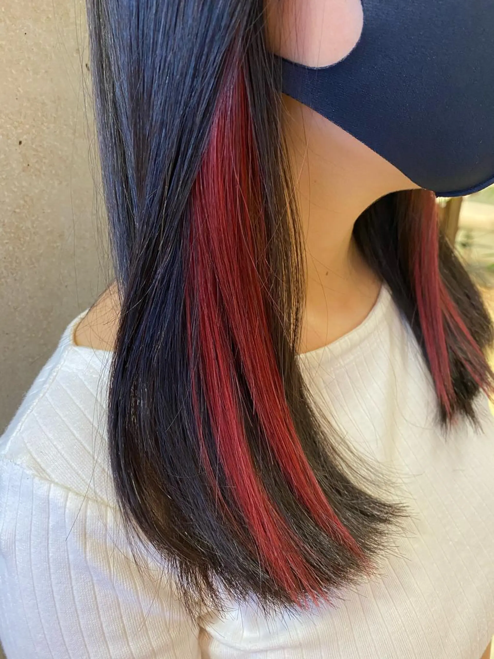 セミロング シールエクステ エクステ エクステ エクステ／インナー カラー 礒野朱里のヘアスタイル