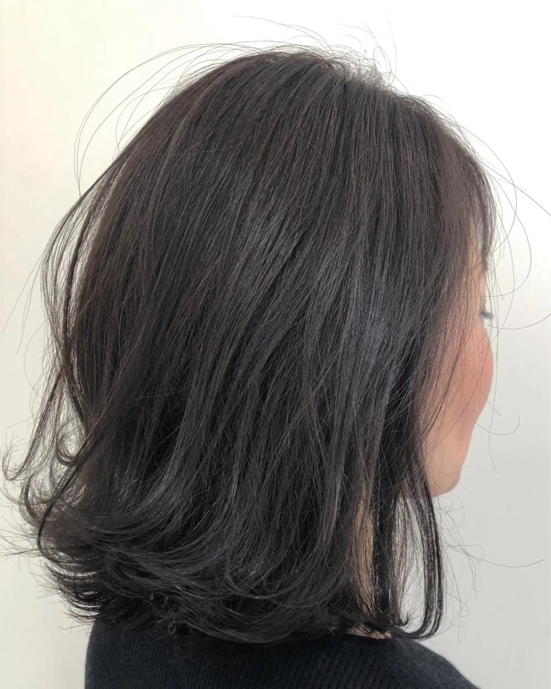 ミディアム カラー 細めハイライト🩶 ボブ/レイヤーカットのヘアスタイル