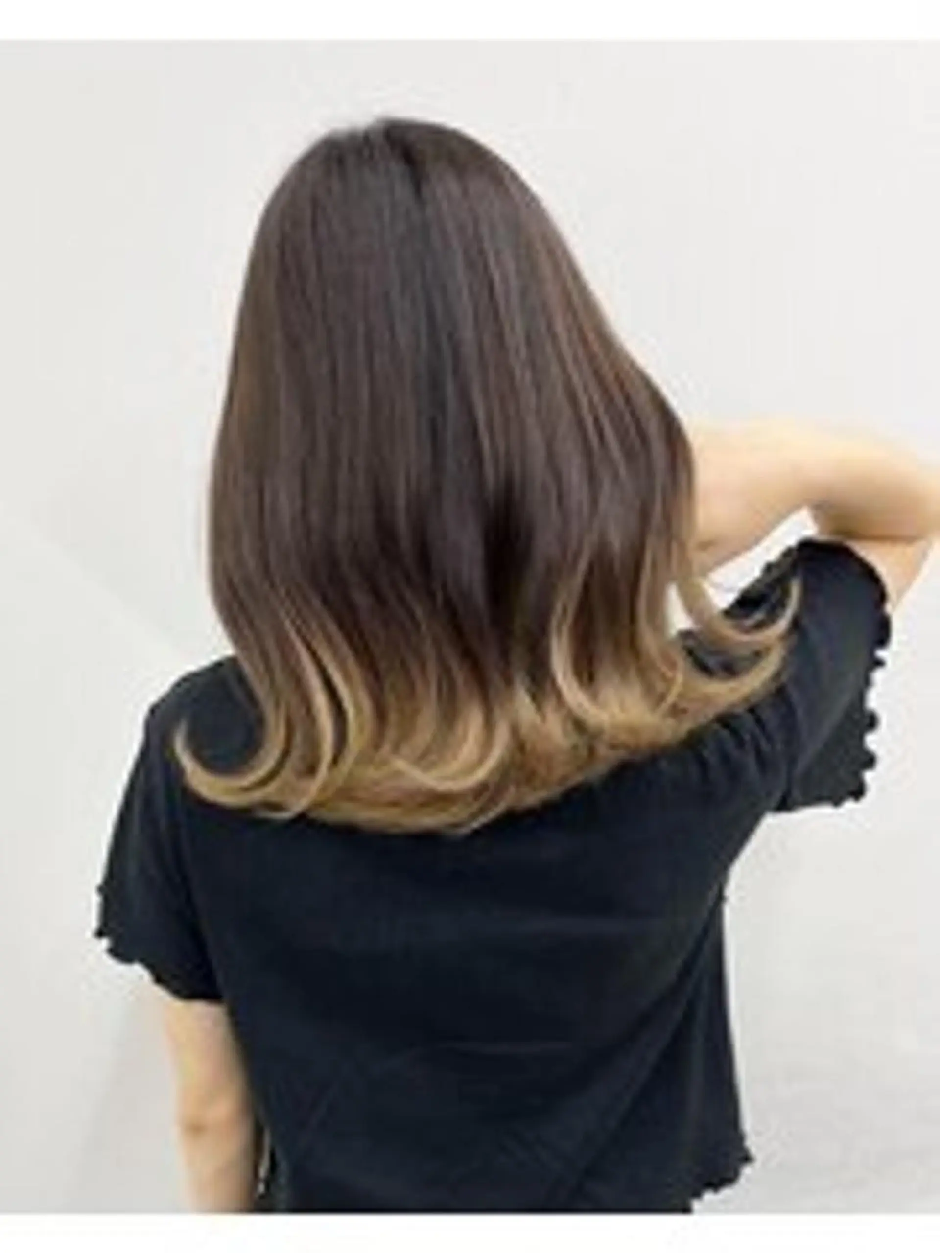 ミディアム ヘアカラー 🦄コグレケンタピ ンクカラー🎨パーマのヘアスタイル