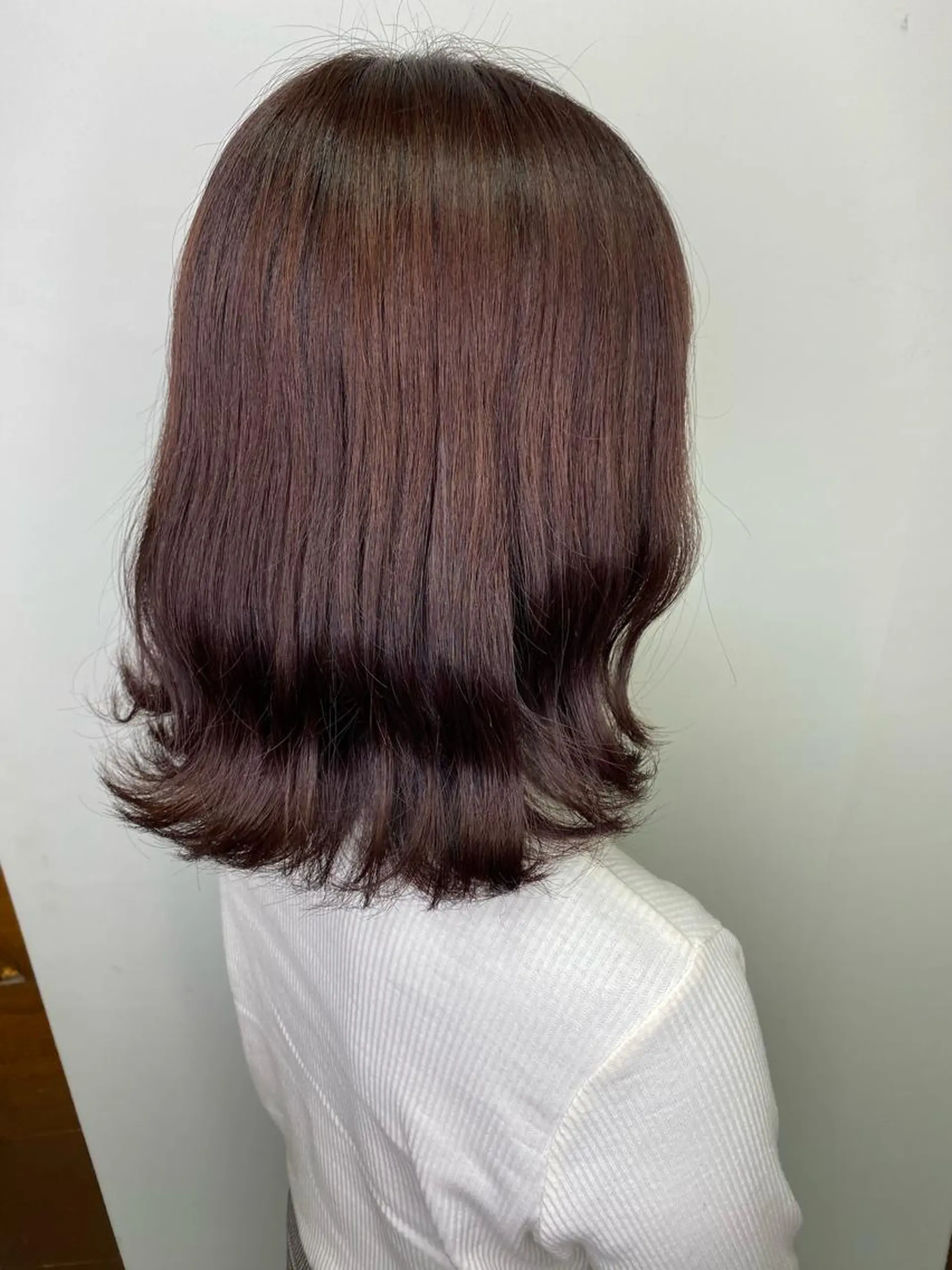 カラー インナー×縮毛矯正 ピンクカラー澤井里菜のヘアスタイル