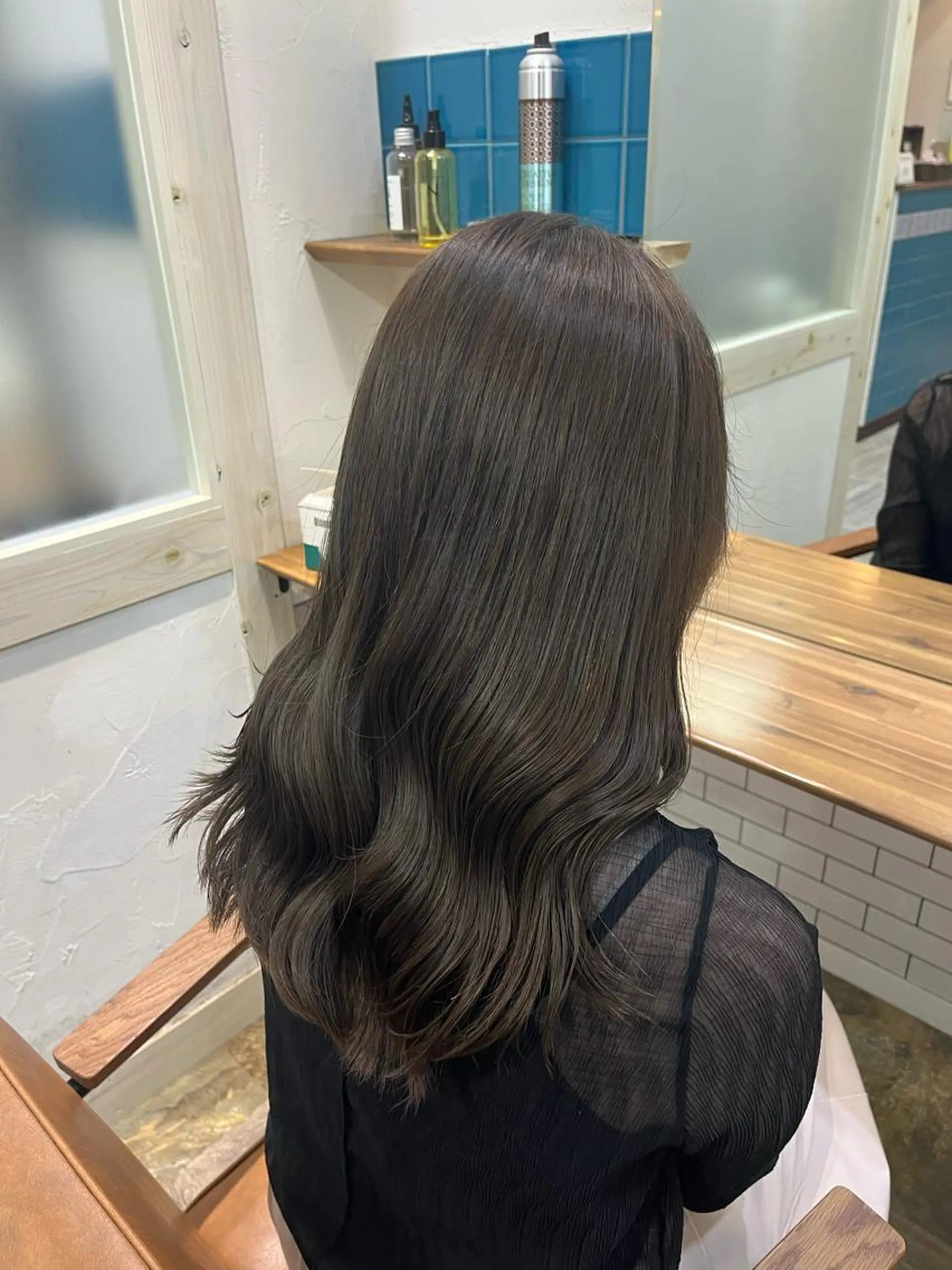 ロング カラー アッシュ アッシュブラウン ブラウンカラー ヘアカラー トリートメント 🫧tomoka 透明感カラー🫧のヘアスタイル