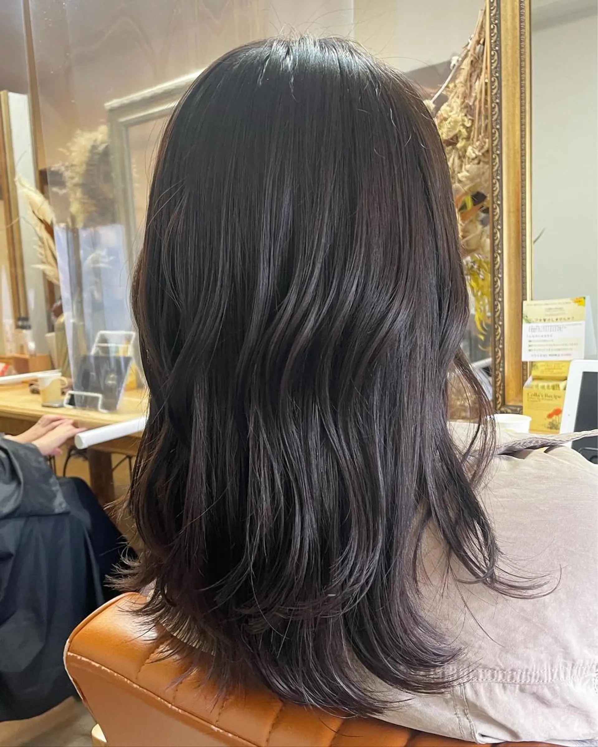 セミロング カラー sohee【ソヒ】 305号室のヘアスタイル