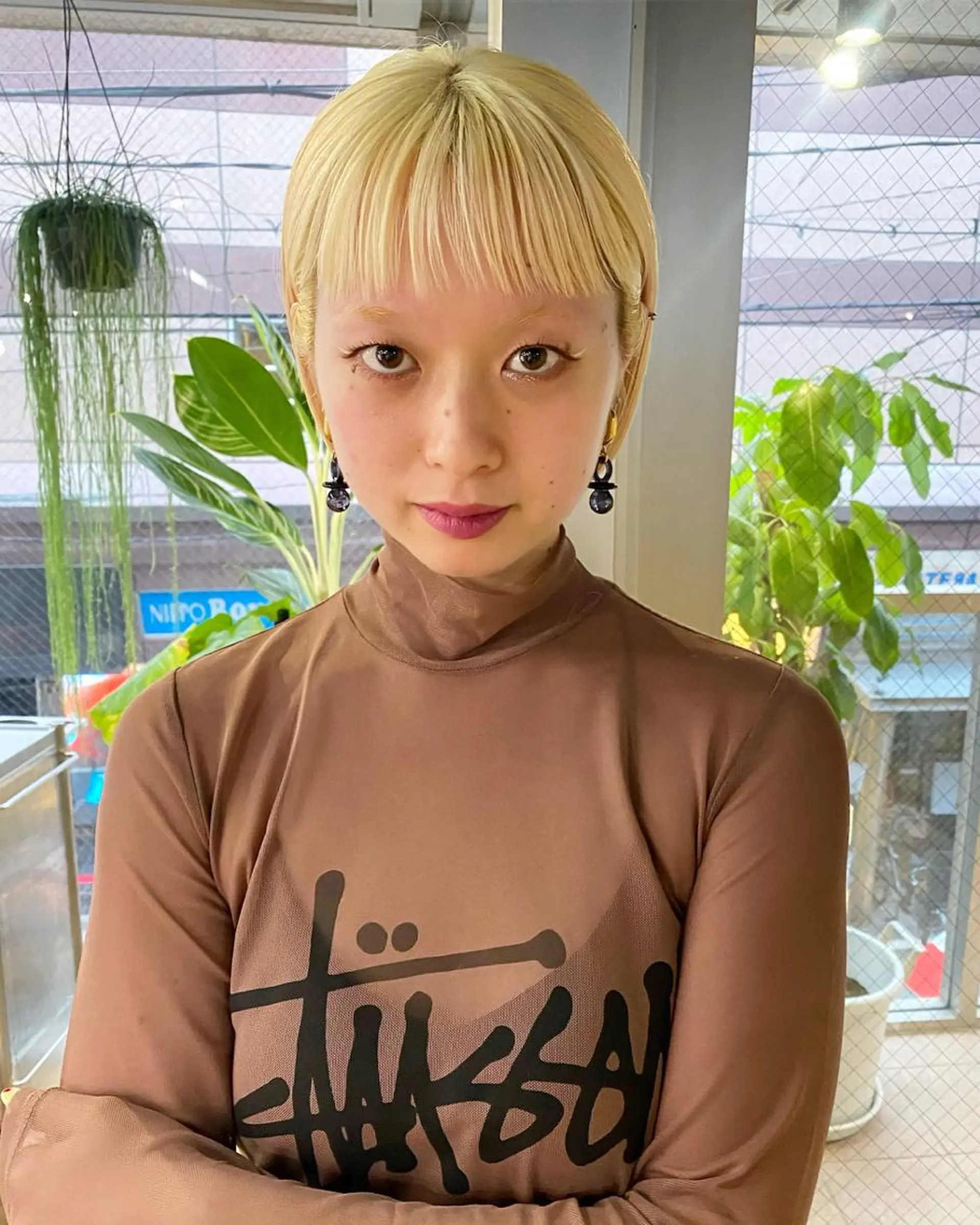 ショート カラー ヘアアレンジ ブリーチ 抜きっぱなしブロンド GIVET (ジヴェ)所属・撮影モデル募集 🦋soemikaのヘアスタイル