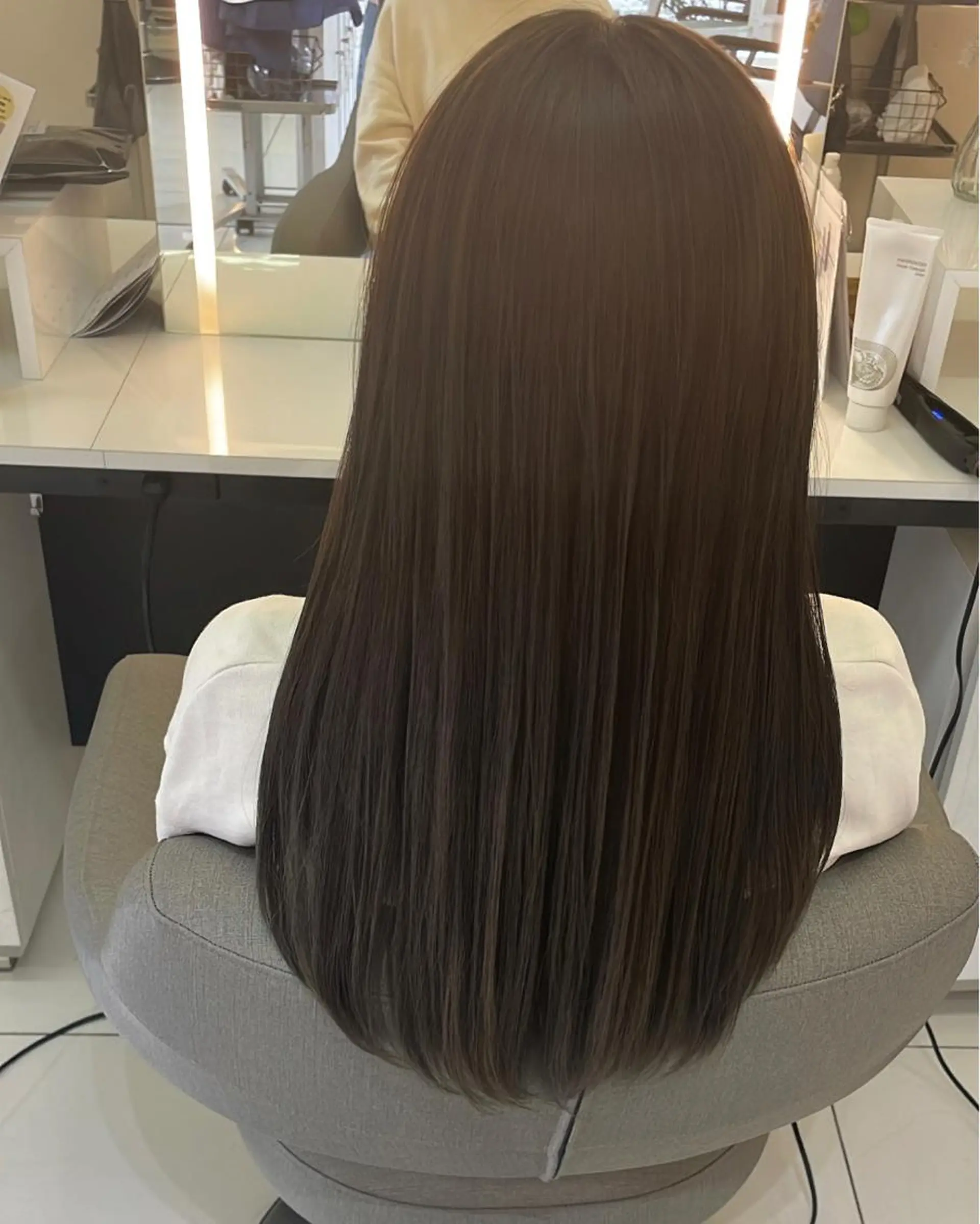 ロング カラー ブリーチ ブラウンカラー ブリーチなしカラー オリーブブラウン ヘアカラー 韓国/透明感カラー さなのヘアスタイル