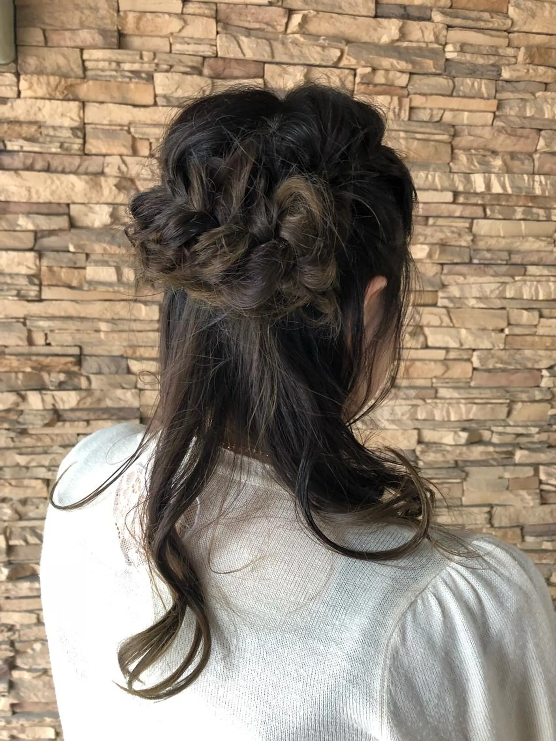 ロング ヘアアレンジ #3/M所属・【サンバイエム】 公式のエステ・リラクイメージ