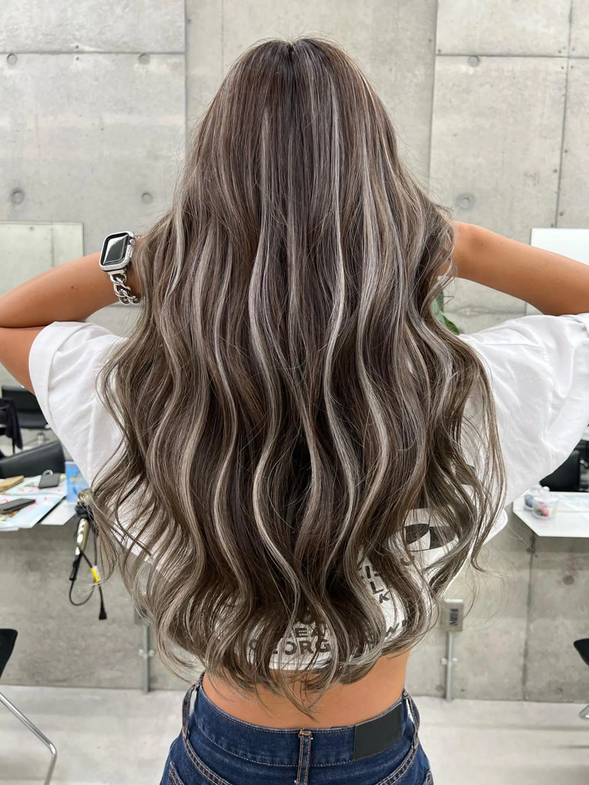 ロング LINOET名古屋所属・ダブルカラー🩶上村 純妃🩶名駅徒歩5分のヘアスタイル